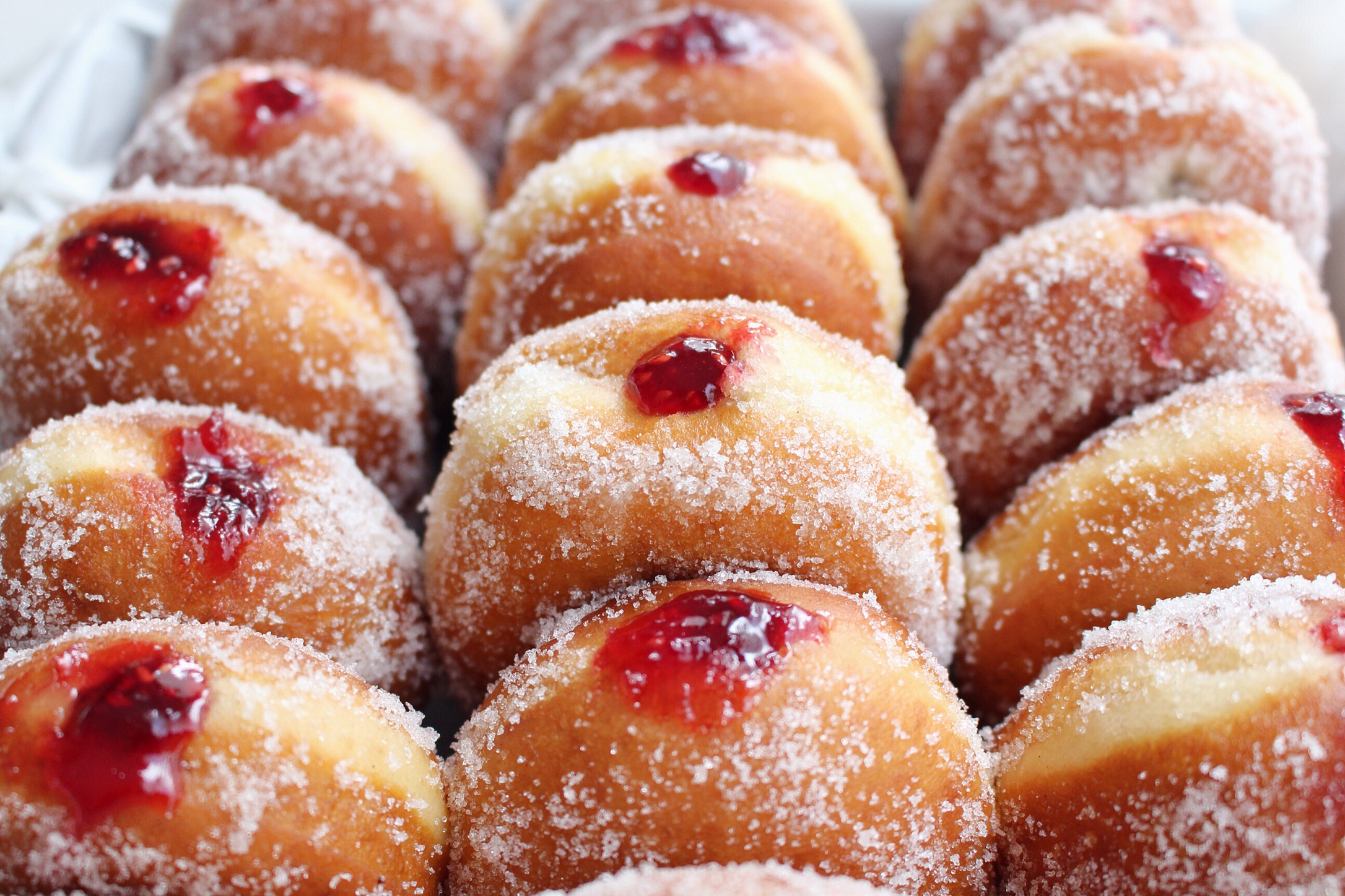 Raspberry Jam Donuts With Vanilla Sugar The Sweet And Simple Kitchen