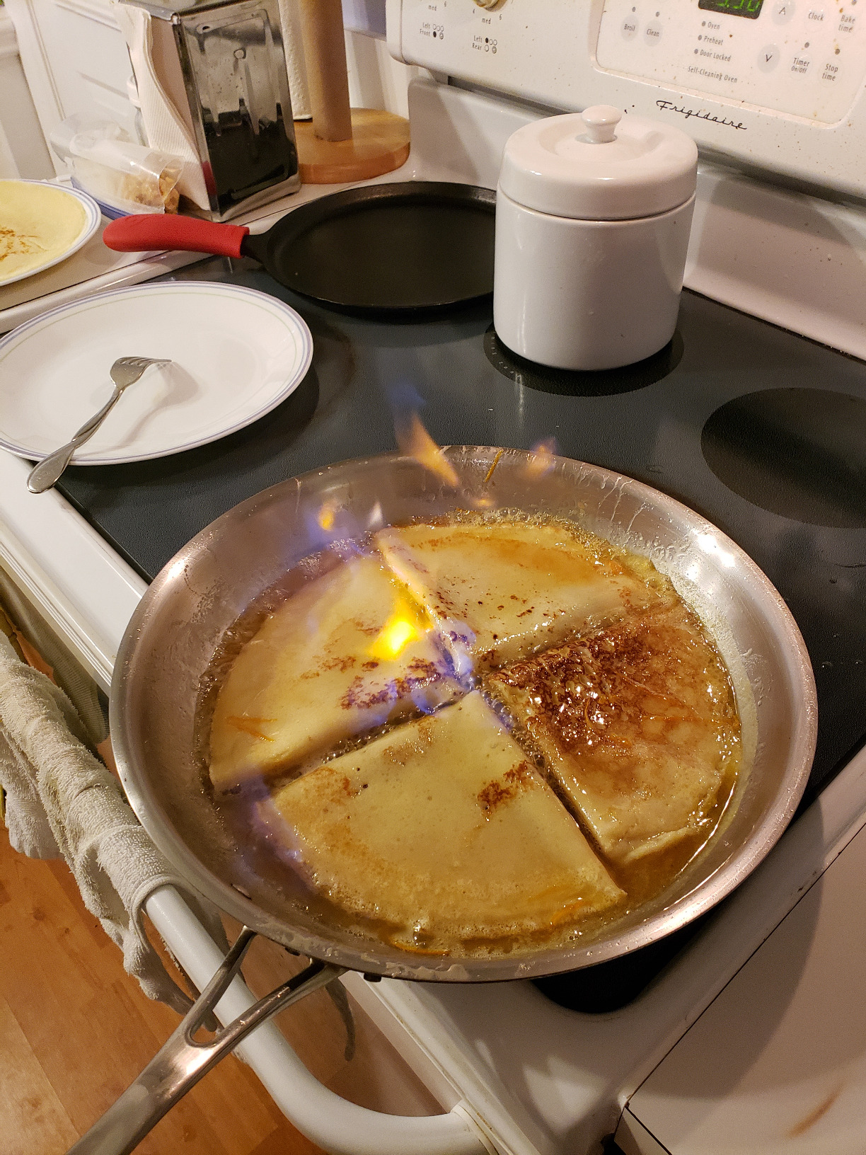 Lodge Round Seasoned Cast Iron Griddle 10.5 Inches - Pre-Seasoned Iron Griddle Pan - Non-Toxic, PFAS-Free Cookware customer photo 1