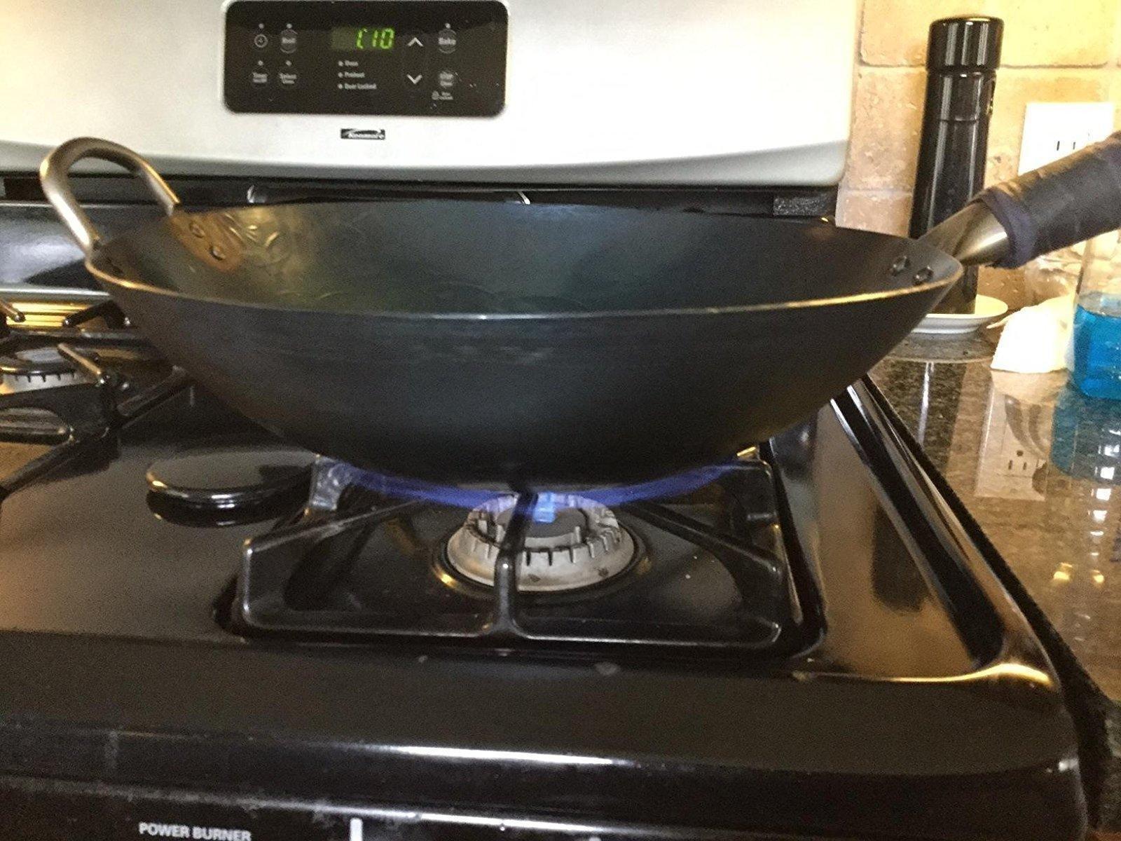 Craft Wok Traditional Hand Hammered Chinese Carbon Steel Wok with Wooden and Steel Helper Handle (14 Inch, Round Bottom Pow Wok Pan) / 731W88 customer photo 1