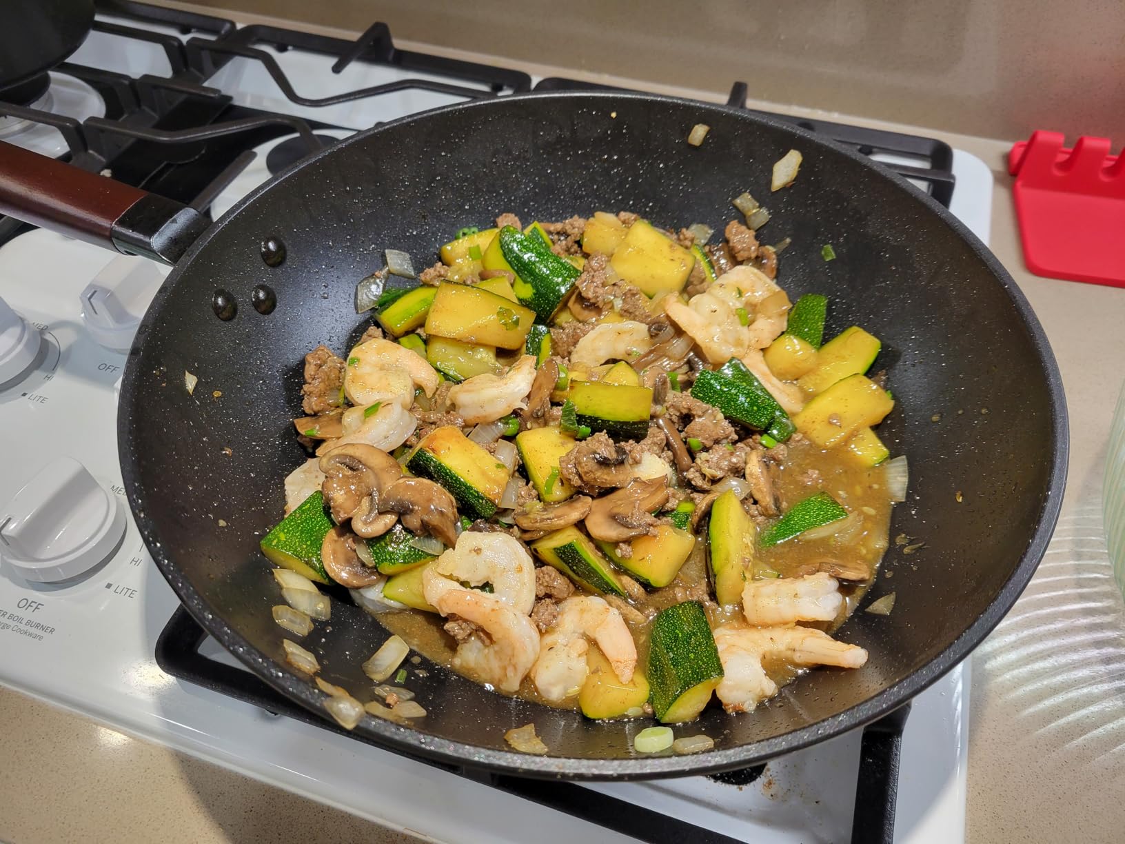 Teewe Carbon Steel Wok - 13 Inch Woks & Stir-fry Pans Nonstick, Wok Pan with Lid Spatula and Dish Brush: Pre-Seasoned Flat Bottom Chinese Woks for Induction, Electric, Gas, All Stoves customer photo 1
