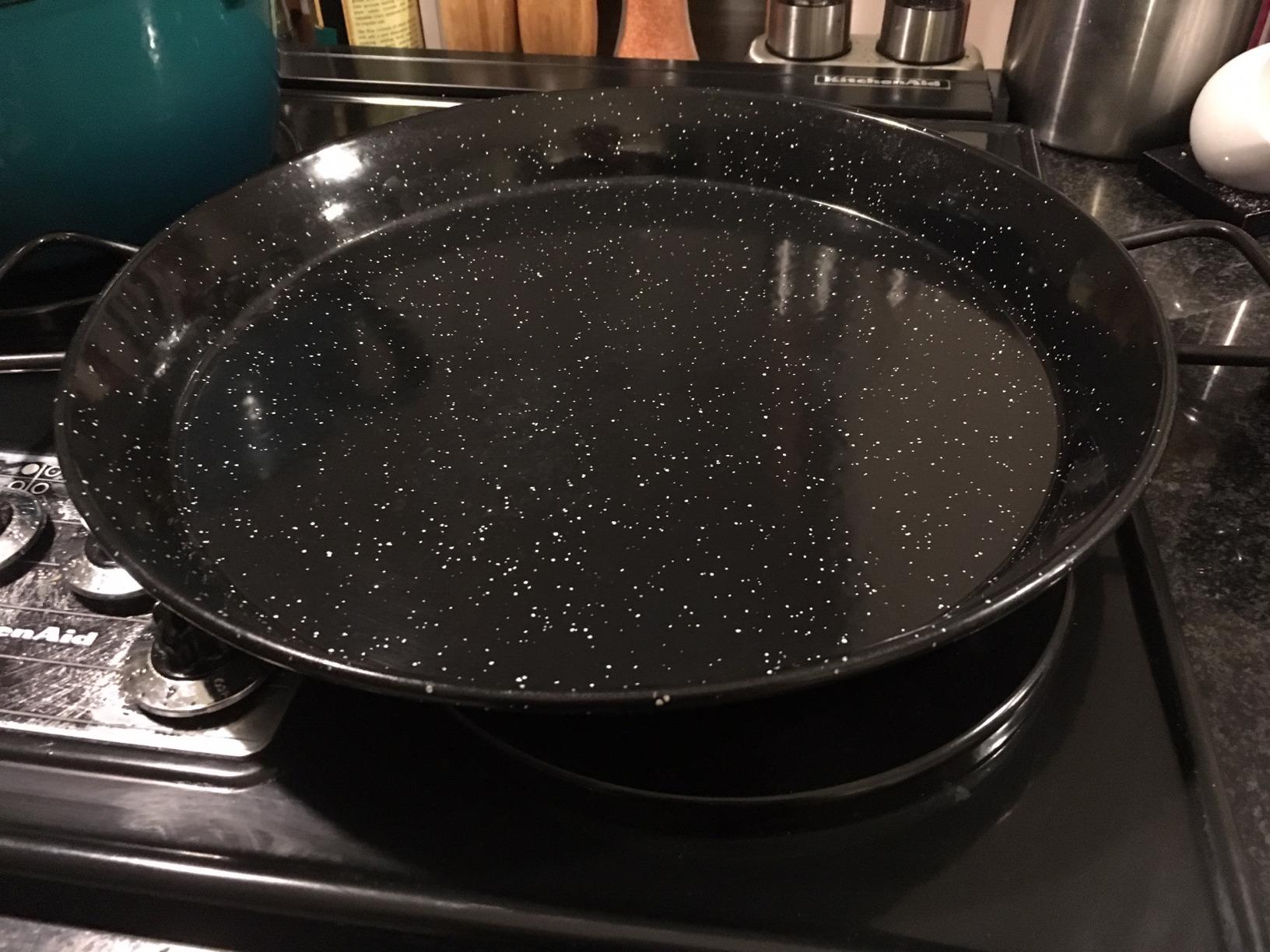 Garcima 13-Inch Enameled Steel Paella Pan, 32cm customer photo 1
