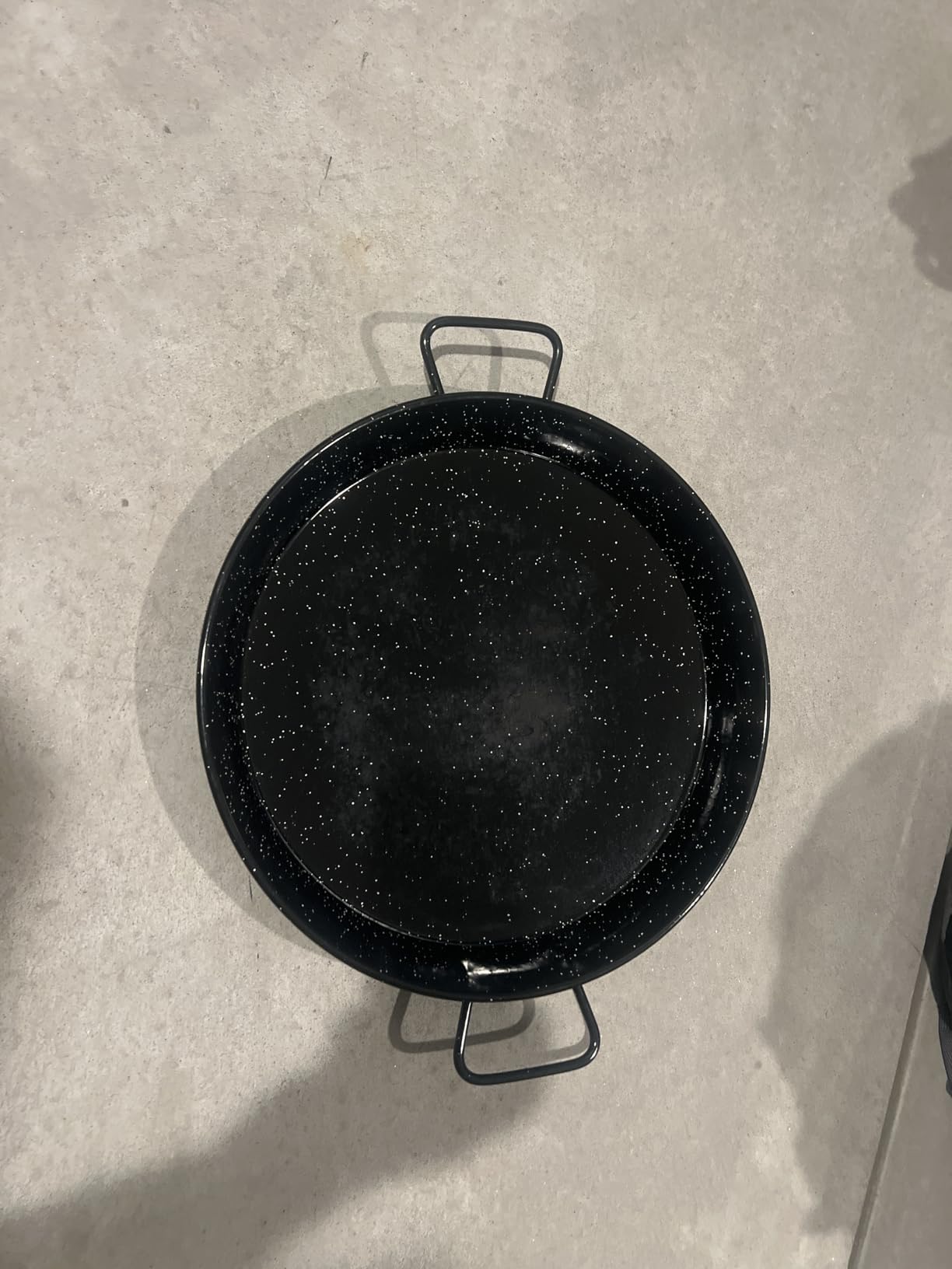 Garcima 13-Inch Enameled Steel Paella Pan, 32cm customer photo 2