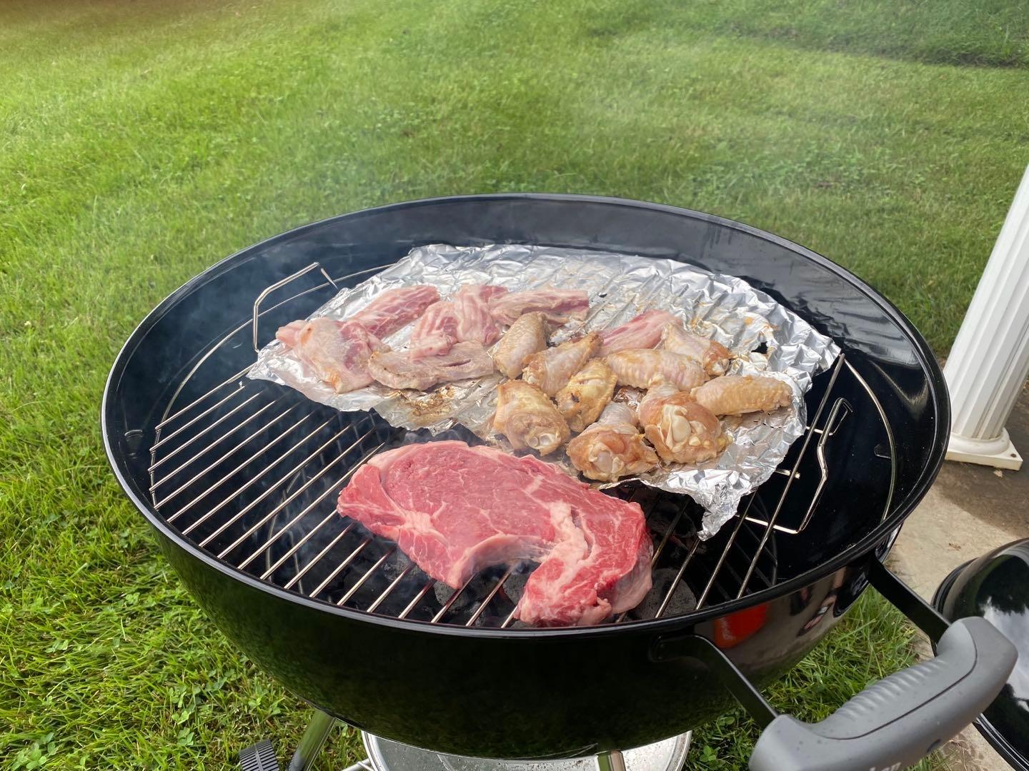 Weber® Original Kettle Charcoal Grill, 22-Inch, Black customer photo 2
