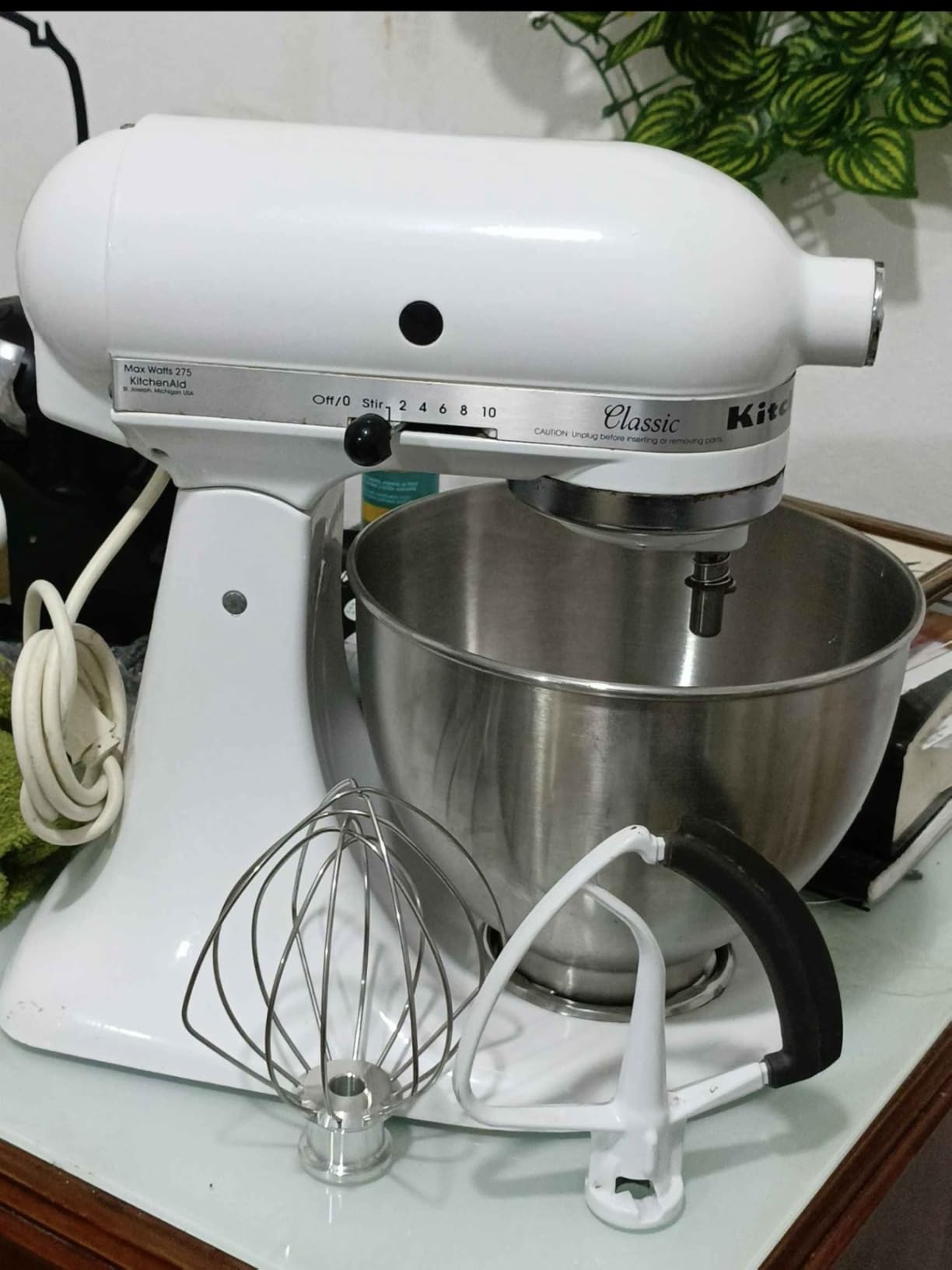 KitchenAid Classic Series 4.5 Quart Tilt-Head Stand Mixer K45SS, White customer photo 1