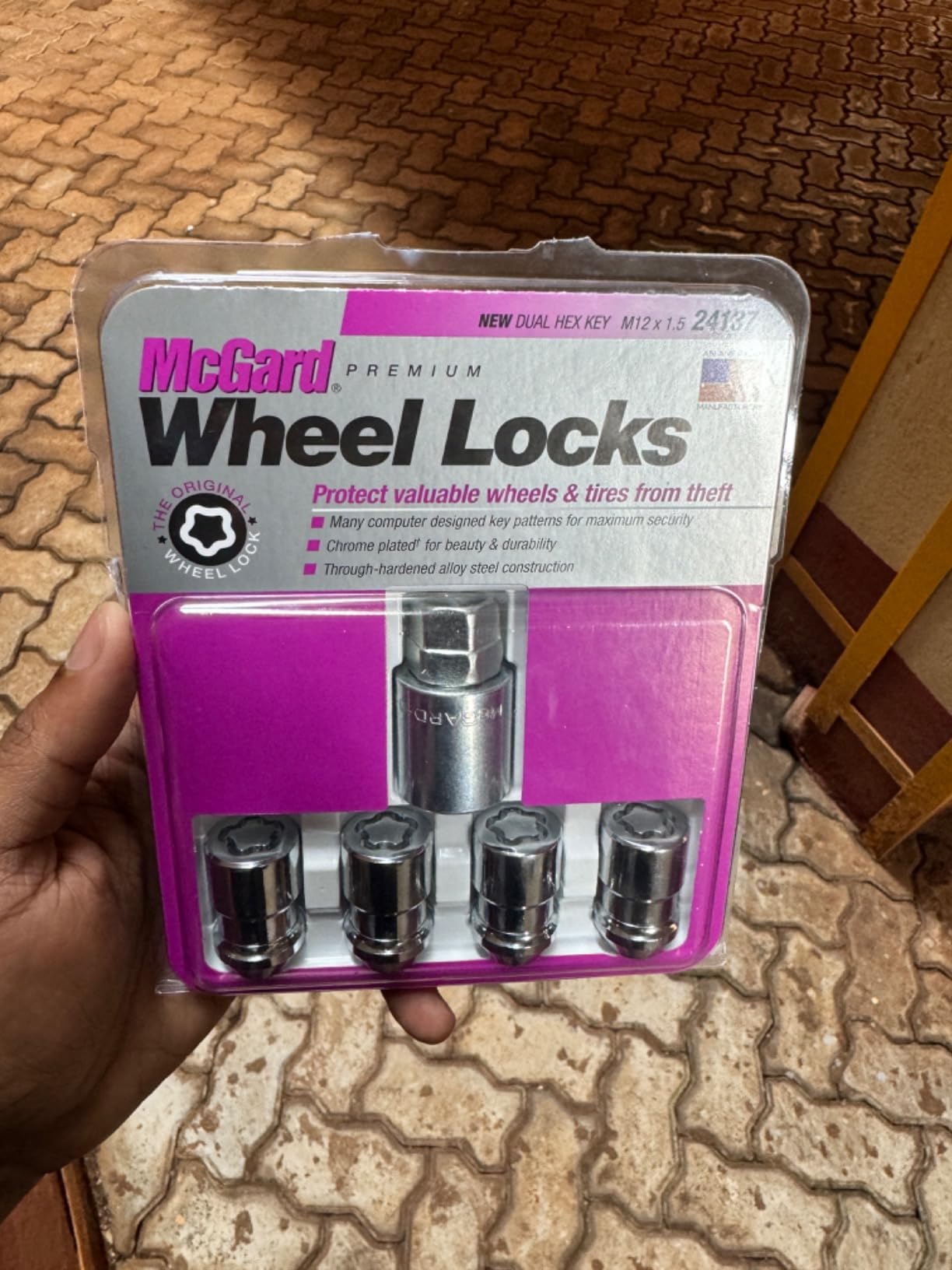 McGard 24137 Chrome Cone Seat Wheel Locks (M12 x 1.5 Thread Size) - Set of 4 customer photo 1