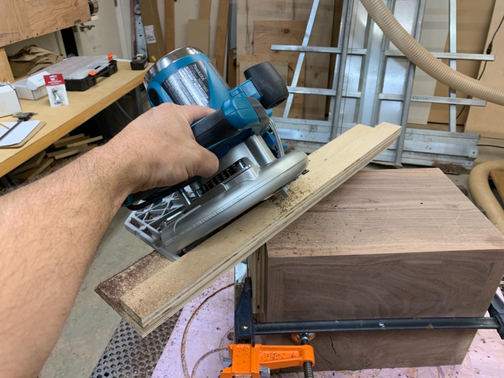 Makita 5007Mg Magnesium 7-1/4-Inch Circular Saw customer photo 2