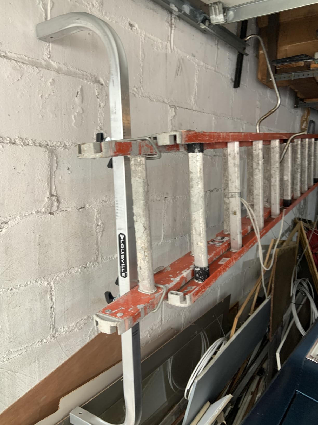 Louisville Ladder Adjustable Aluminum Ladder Stabilizer, LP-2210-00 customer photo 2