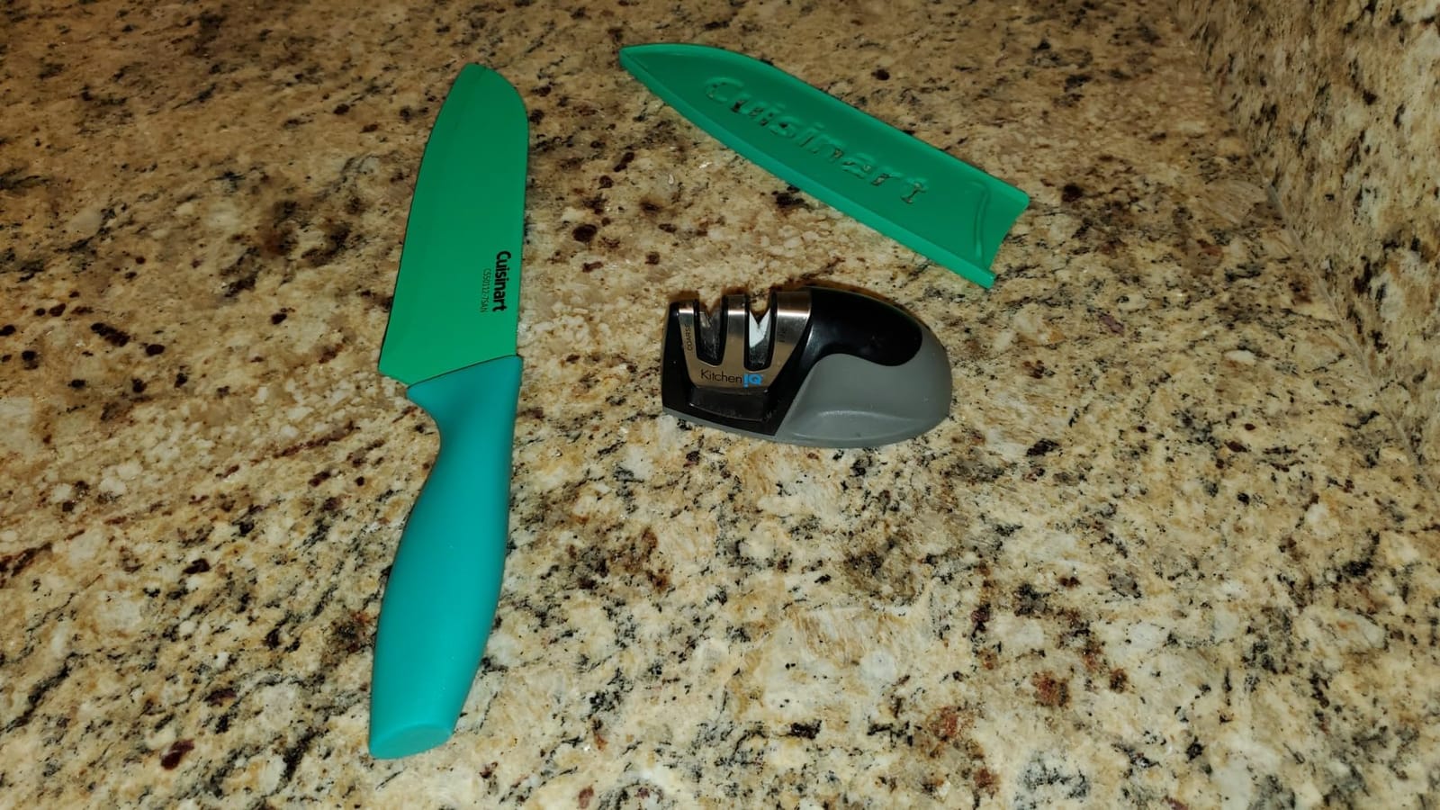 KitchenIQ 50009 Edge Grip 2-Stage Knife Sharpener, Black, Coarse & Fine Sharpeners, Compact for Easy Storage, Stable Non-Slip Base, Soft Grip Rubber Handle, Straight & Serrated Knives customer photo 1