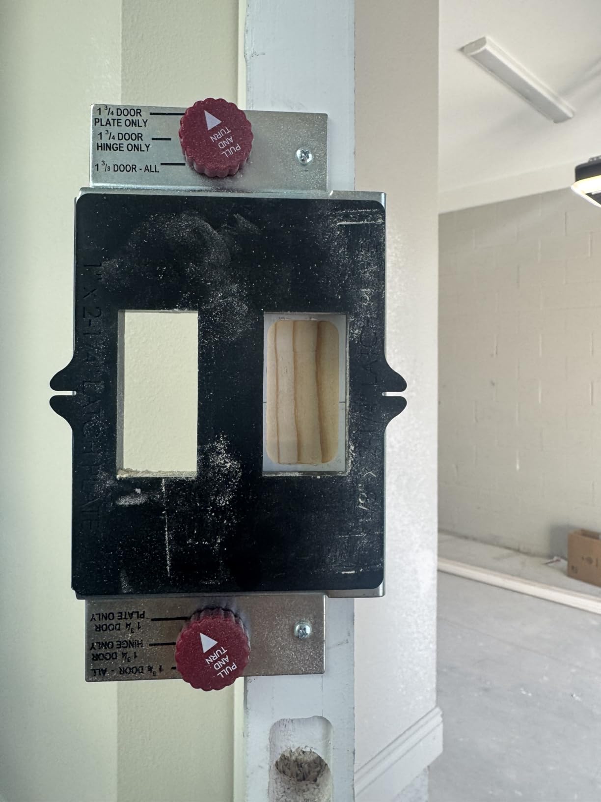 Milescraft 1213 Hinge Mate 300 - Complete Door Hinge Installation Kit with Latch & Strike Plate Templates. For use on Doors and Jambs customer photo 2