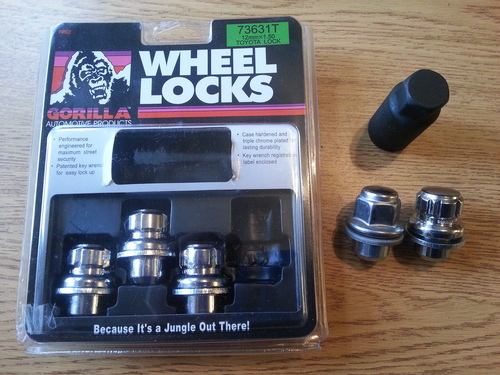 Original Gorilla Lock Set Toyota Mag 21mm Hex 12mmx1.50 Chrome Set of 4 73631T customer photo 2