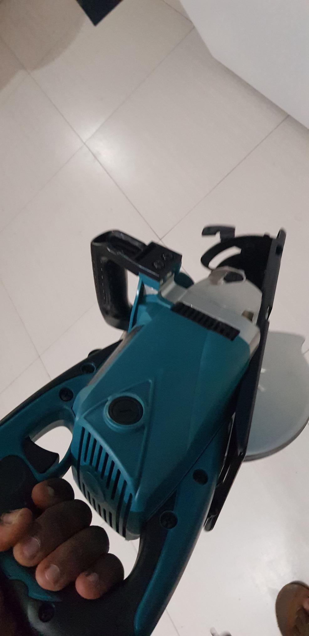 Makita 5477NB 7-1/4