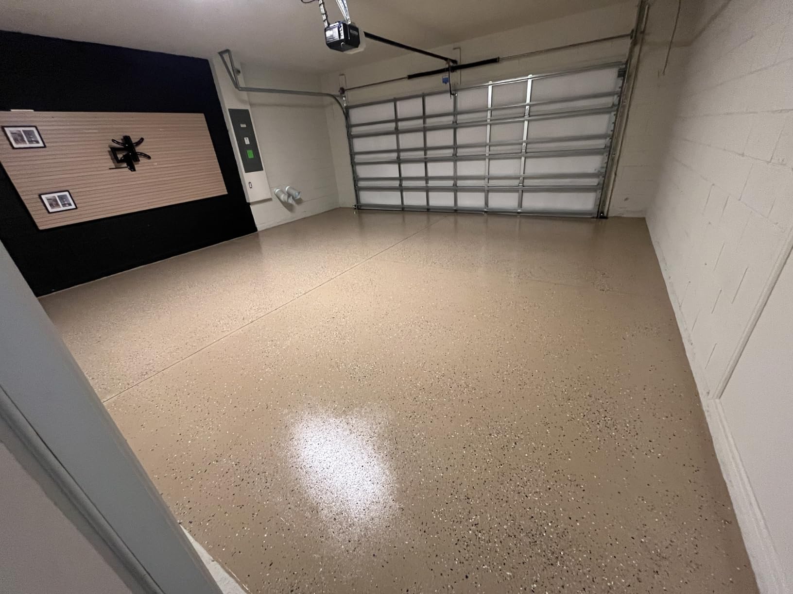 Rust-Oleum EpoxyShield Gloss Gray Garage Floor Coating Kit | Epoxy Garage Floor System, Hot Tire And Chemical Resistant, Professional Finish, 1 Car customer photo 1