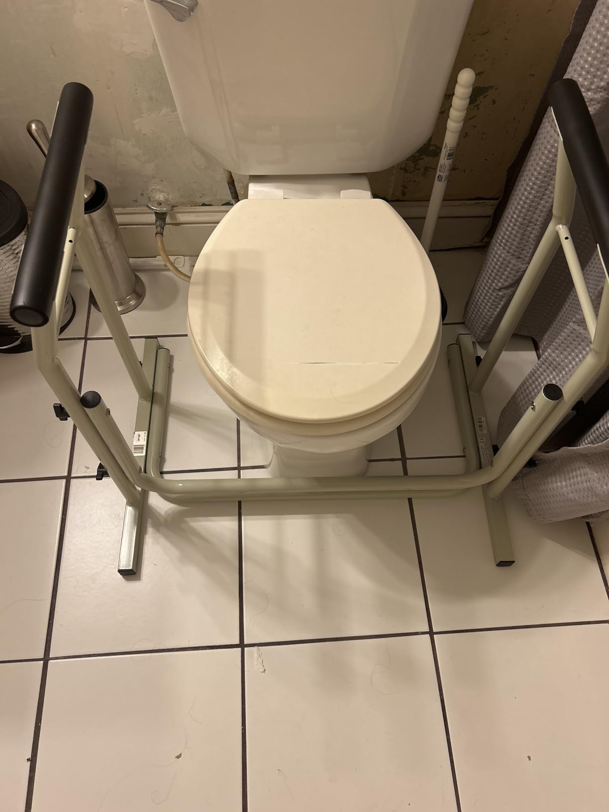 Drive Medical Freestanding Toilet Safety Frame Grab Bar Rail, White | Freestanding Design Supports Users Up to 300 Pounds with Sturdy Grab Bar for Added Toilet Stability customer photo 1