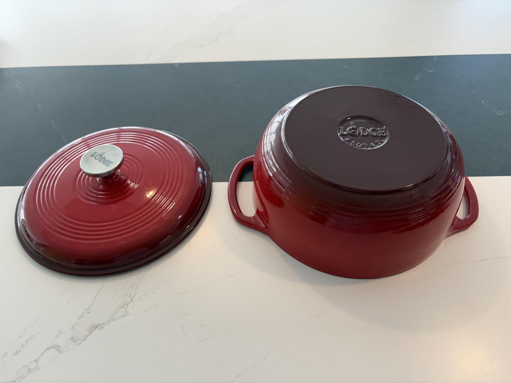 Lodge Essential Enamel Cast Iron Dutch Oven, 4.5 Quart, Caribbean Blue customer photo 2