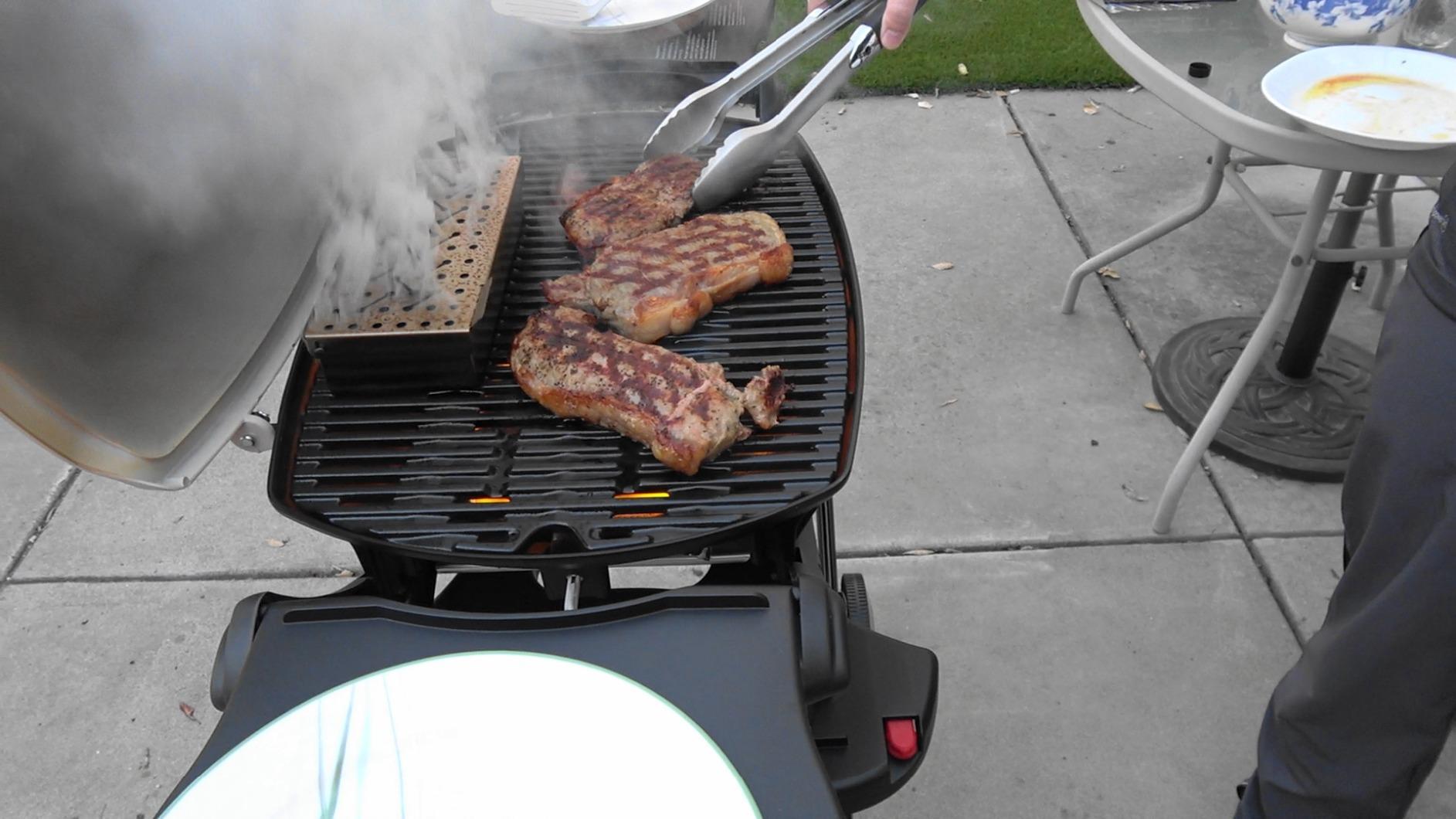 Weber Premium Universal Smoker Box, Stainless Steel | Infuse Meats, Veggies & More with Smoky Flavor, Easy-Fill Design, Fits Most Grill Sizes - Grill Accessory customer photo 2