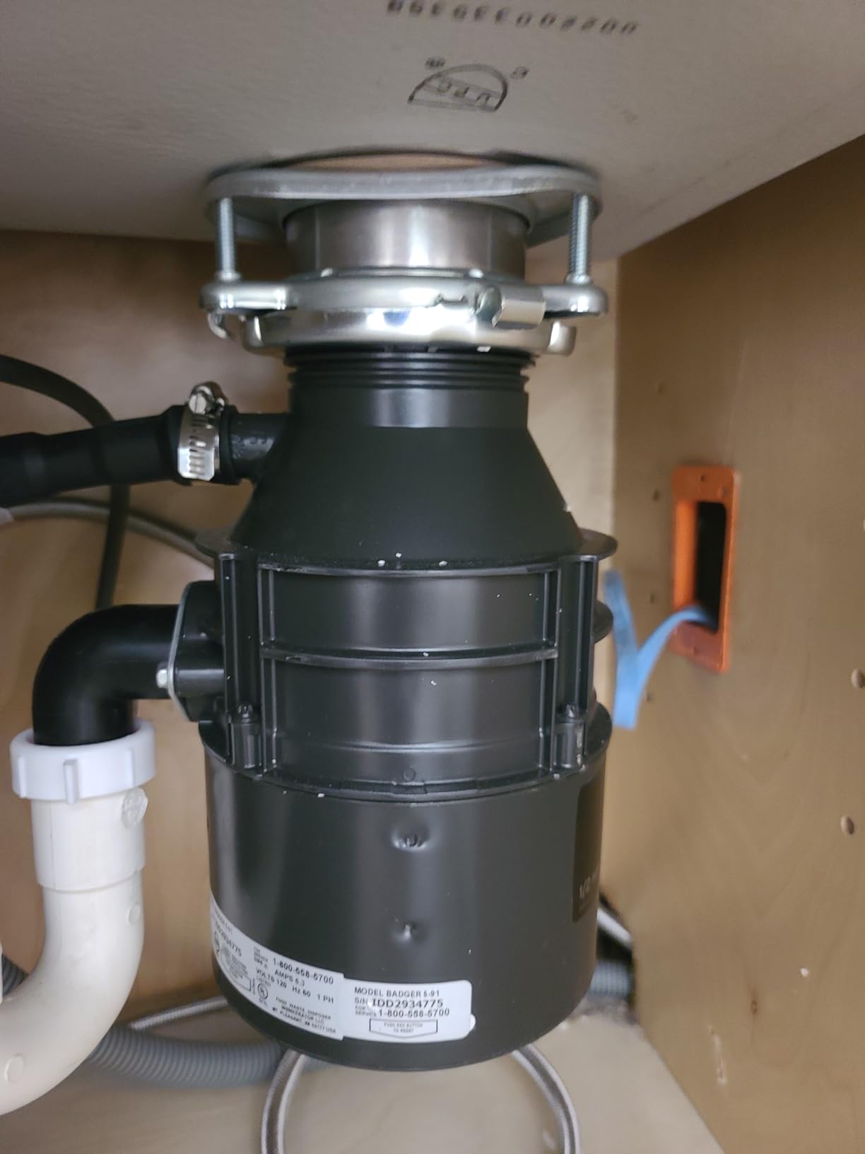 InSinkErator Badger 5XP Garbage Disposal with Power Cord, Badger Series 3/4 HP Continuous Feed Food Waste Disposer customer photo 2