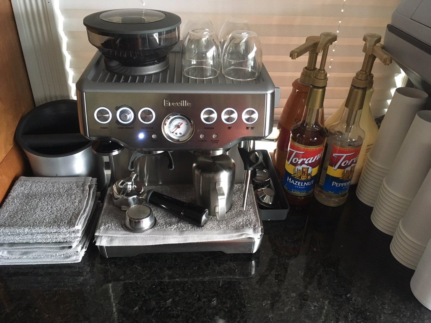 Breville BES870XL Barista Express Espresso Machine, Brushed Stainless Steel, Craft Café-Quality Espresso Shots with Built-in Grinder customer photo 2