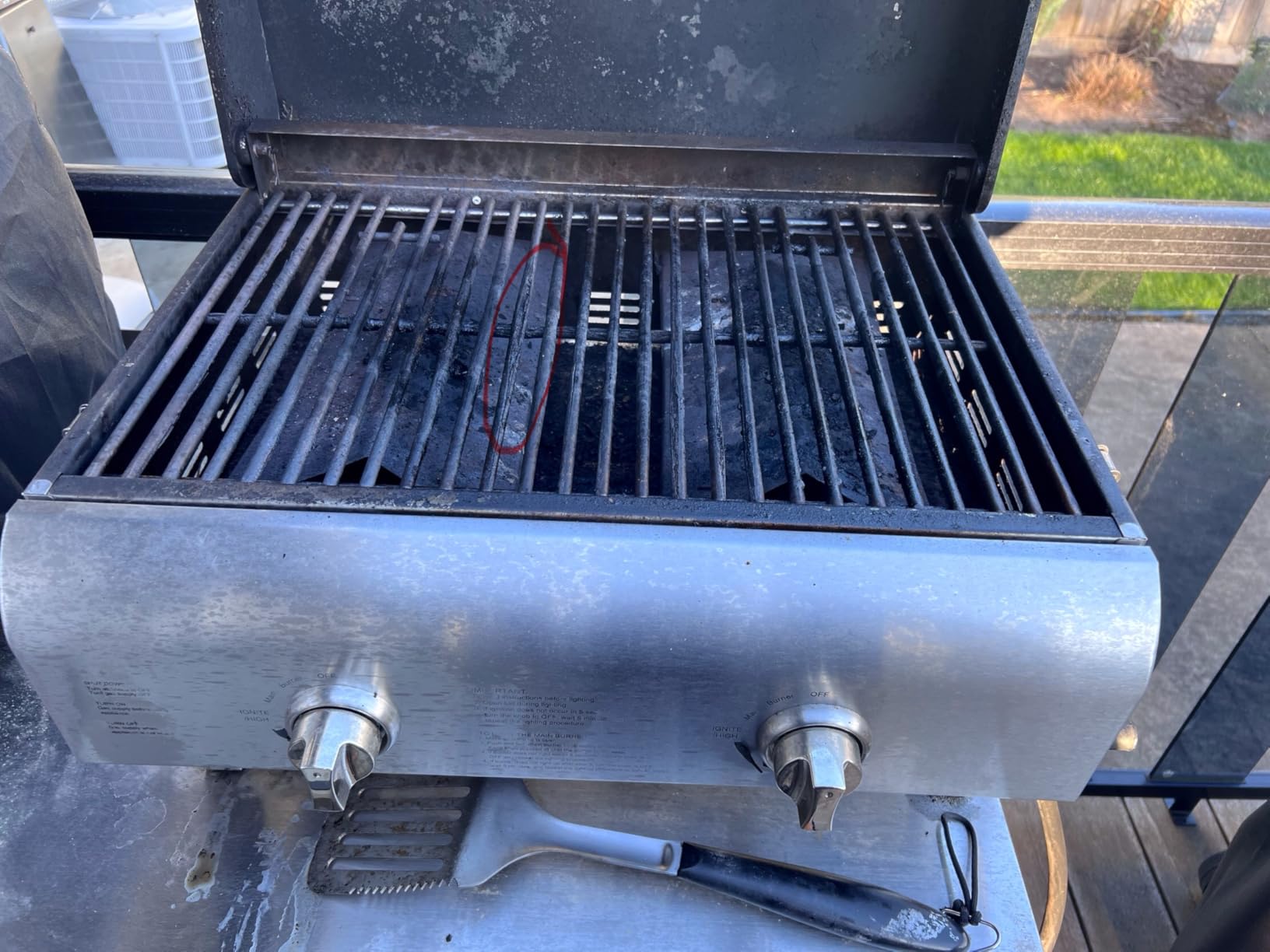 Cuisinart Outdoor Gas Grill, 20,000 BTU, Portable, 2-Burner | 22-lb propane grill for camping, tailgate, and BBQ cooking with electronic ignition and independent control knobs, CGG-306 customer photo 1