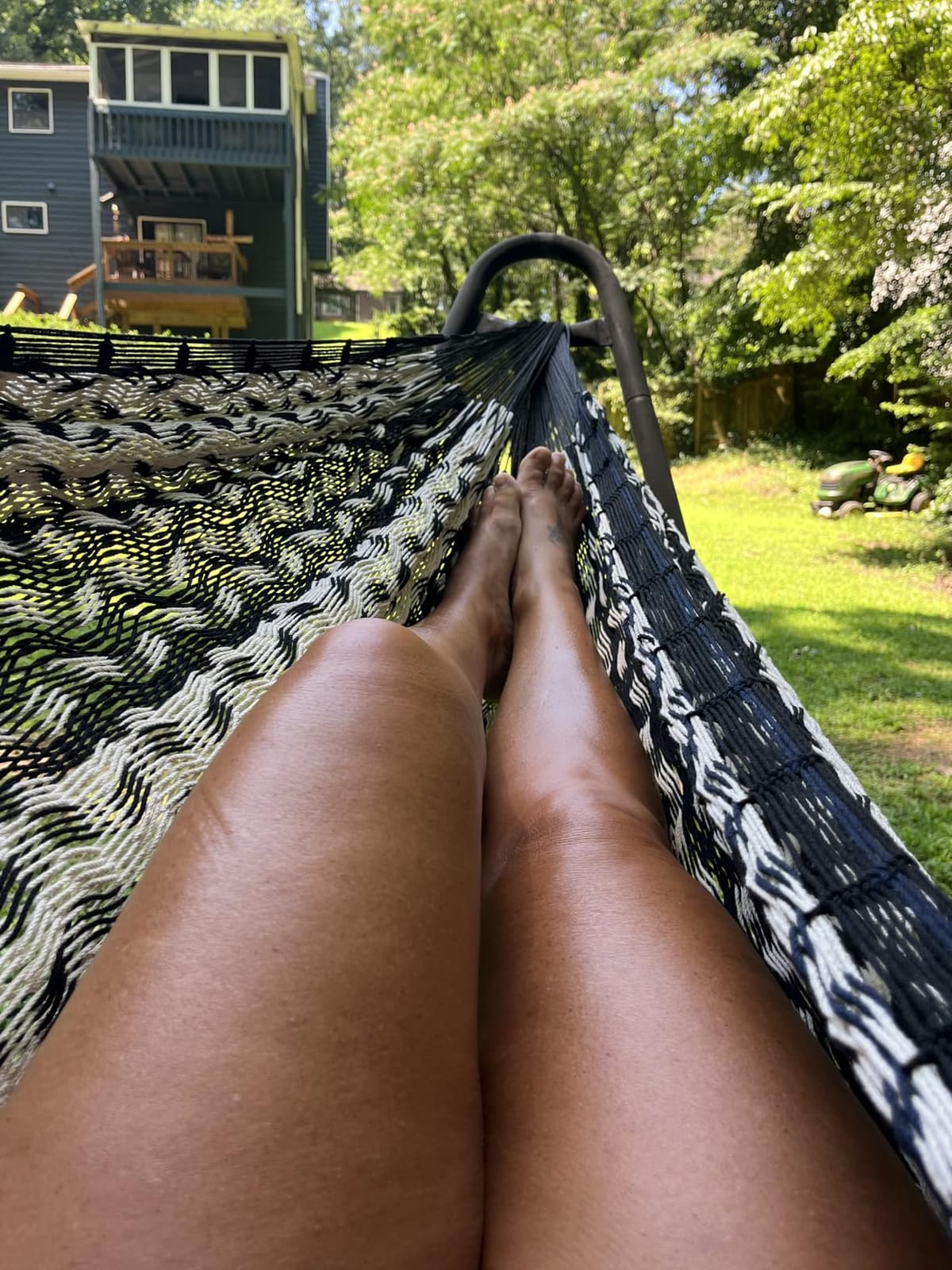 Sunnydaze Mayan XXL Double Heavy-Duty Hammock, Black/Natural | 625 lb Weight Capacity, 79