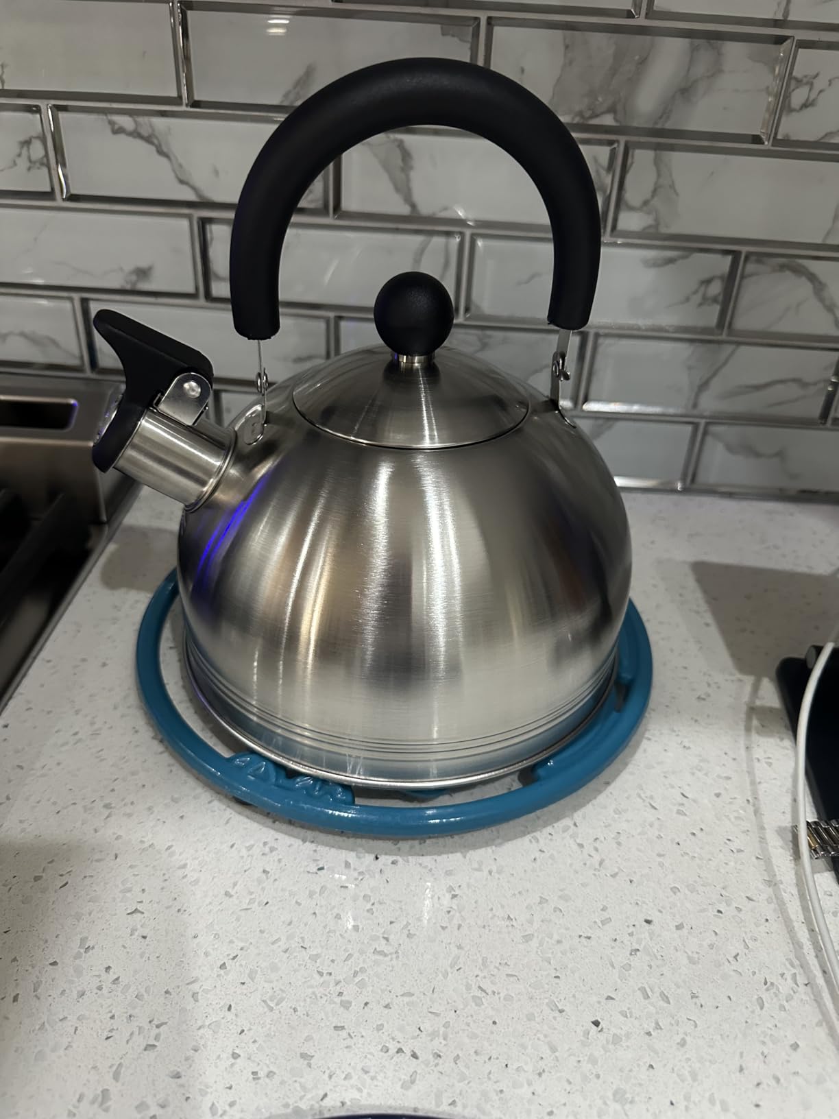 Mr. Coffee Carterton Stainless Steel Whistling Tea Kettle - 1.5-Quart Capacity, Mirror Polish Finish, Durable Tea Kettle for Stovetop, Fast Boiling, Easy Pouring customer photo 2