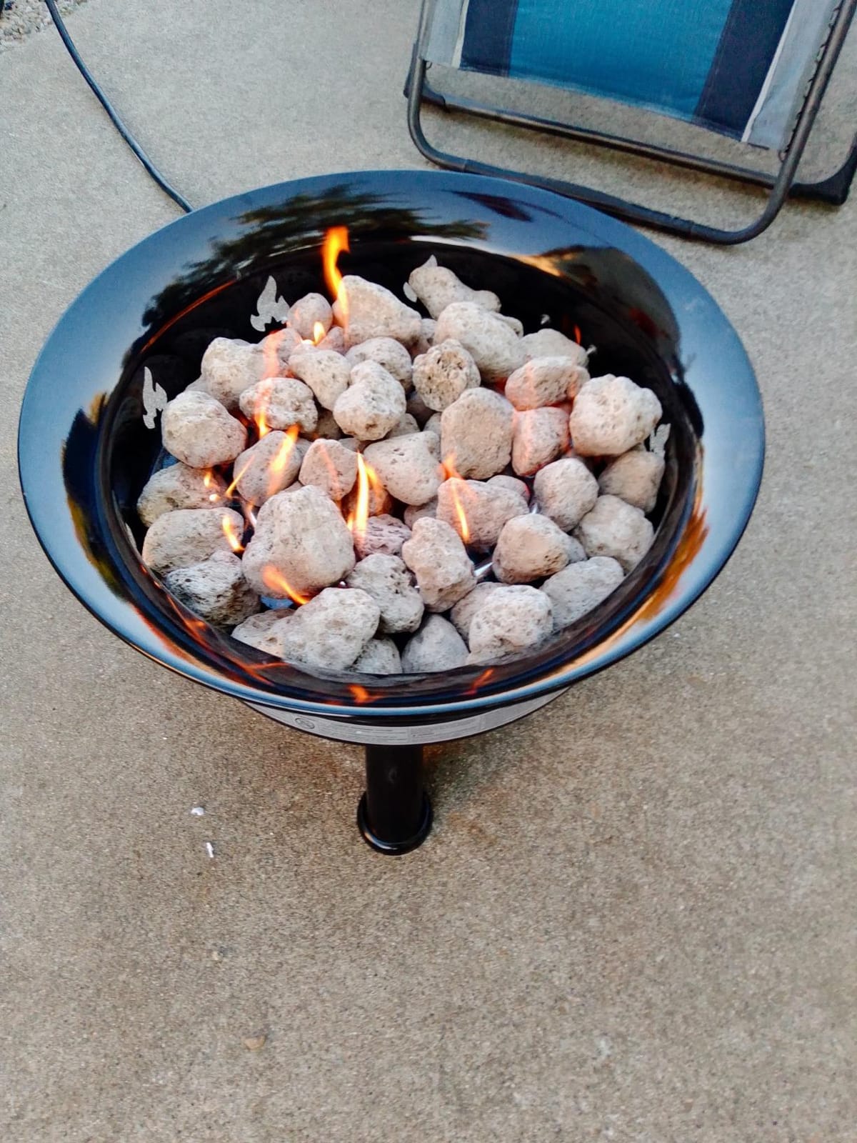 Outland Living Firebowl Smokeless Fire Pit, Round Outdoor Portable Propane Gas Fire Pit with UV and Weather Resistant Durable Cover, 24-Inch Diameter 58,000 BTU, Black, 883 Mega, For Outside Use customer photo 2