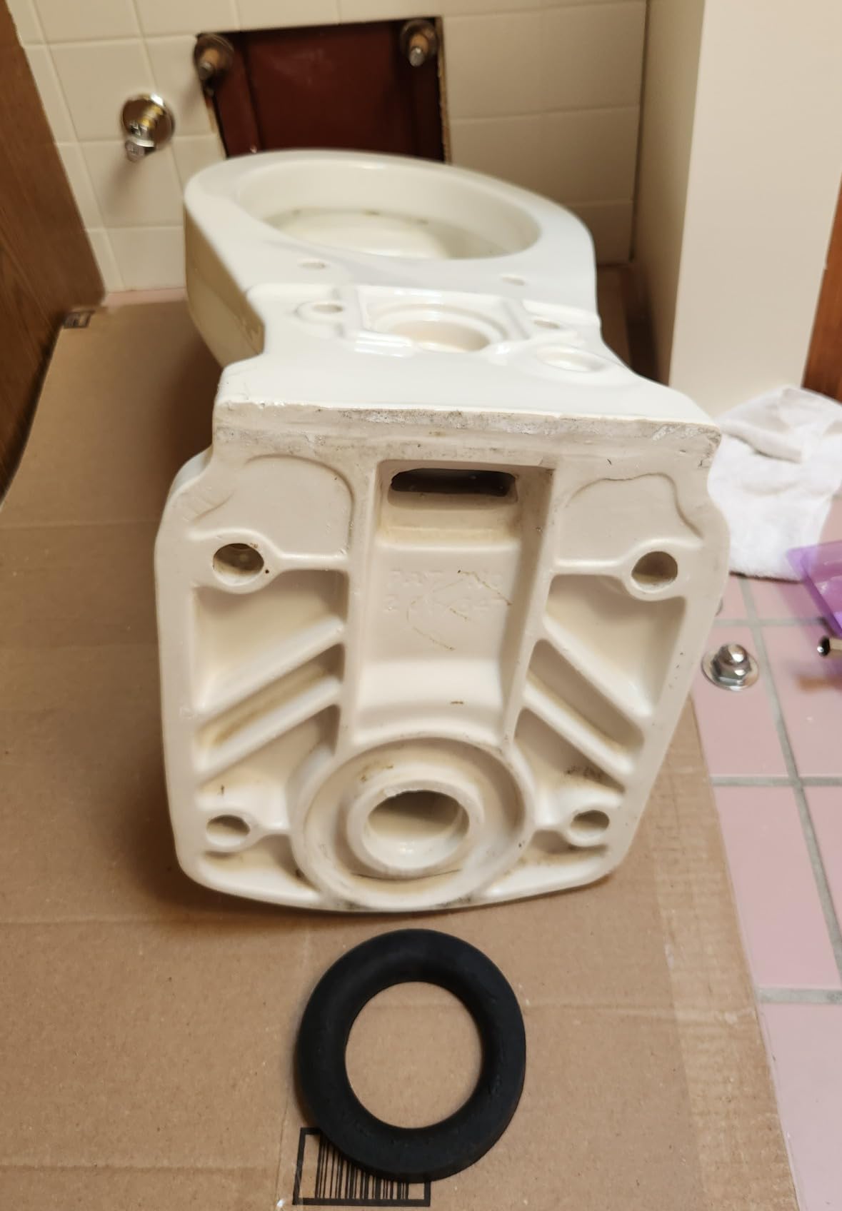 LASCO 520928 04-3326 Cushion Ring, for Wall Hung Toilet, 5 3/8-OD x 3 1/2-ID x 3/4-Inch Thick, Sponge Rubber customer photo 2