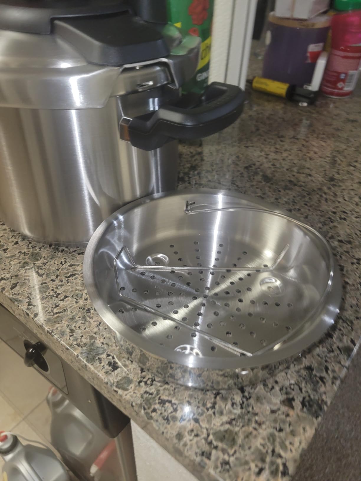 T-fal Clipso Stainless Steel Pressure Cooker, 6.3 Quart, Recipe Book, Steam Basket, Easy-Open Lid, Secure Locking System, Adjustable Pressure Valve, Induction Cookware customer photo 2