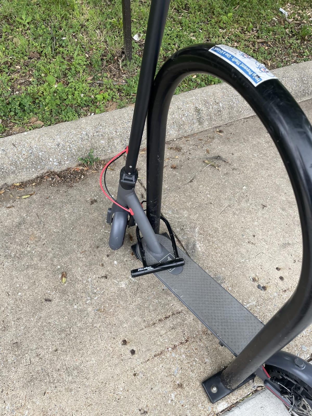 Master Lock U-Lock Keyed Bike Lock, 7-1/4-inch Anti-Theft Device, 8320D | Keyed Bike Lock For Bicycles and Outdoor Equipment Provides Anti-Theft Security, Hardened Steel Body Resists Cutting, Prying customer photo 1