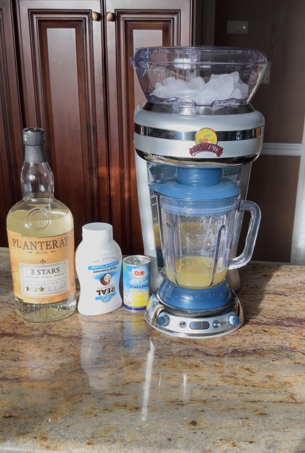 Margaritaville Key West Frozen Concoction Maker with Easy Pour Jar and XL Ice Reservoir, 4 Programmed Drink Settings, Great for Entertaining and Parties customer photo 1