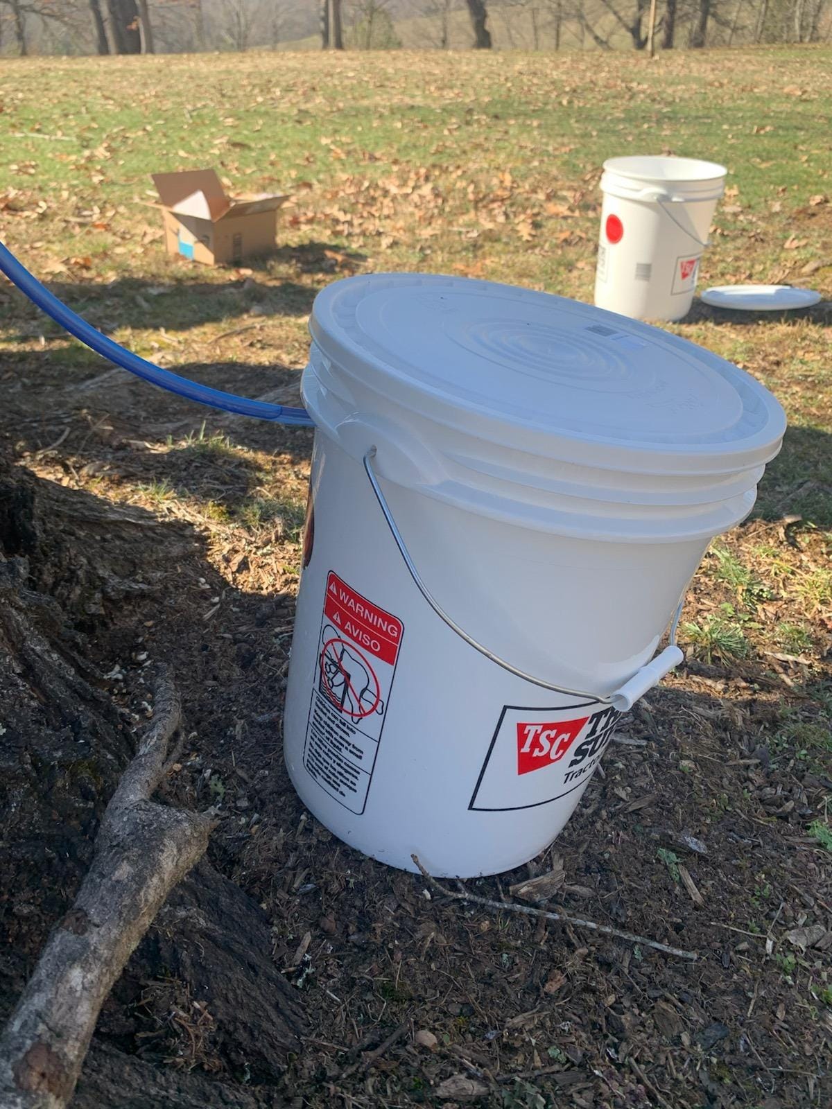 MAPLE TAPPER Maple Syrup Tree Tapping Kit - (10) Spiles + (10) 3' Tubes + (2) 1-QT Maple Sap Filters - BPA Free Food Grade, Full Instructions, Recipe Cards, Made in North America customer photo 2