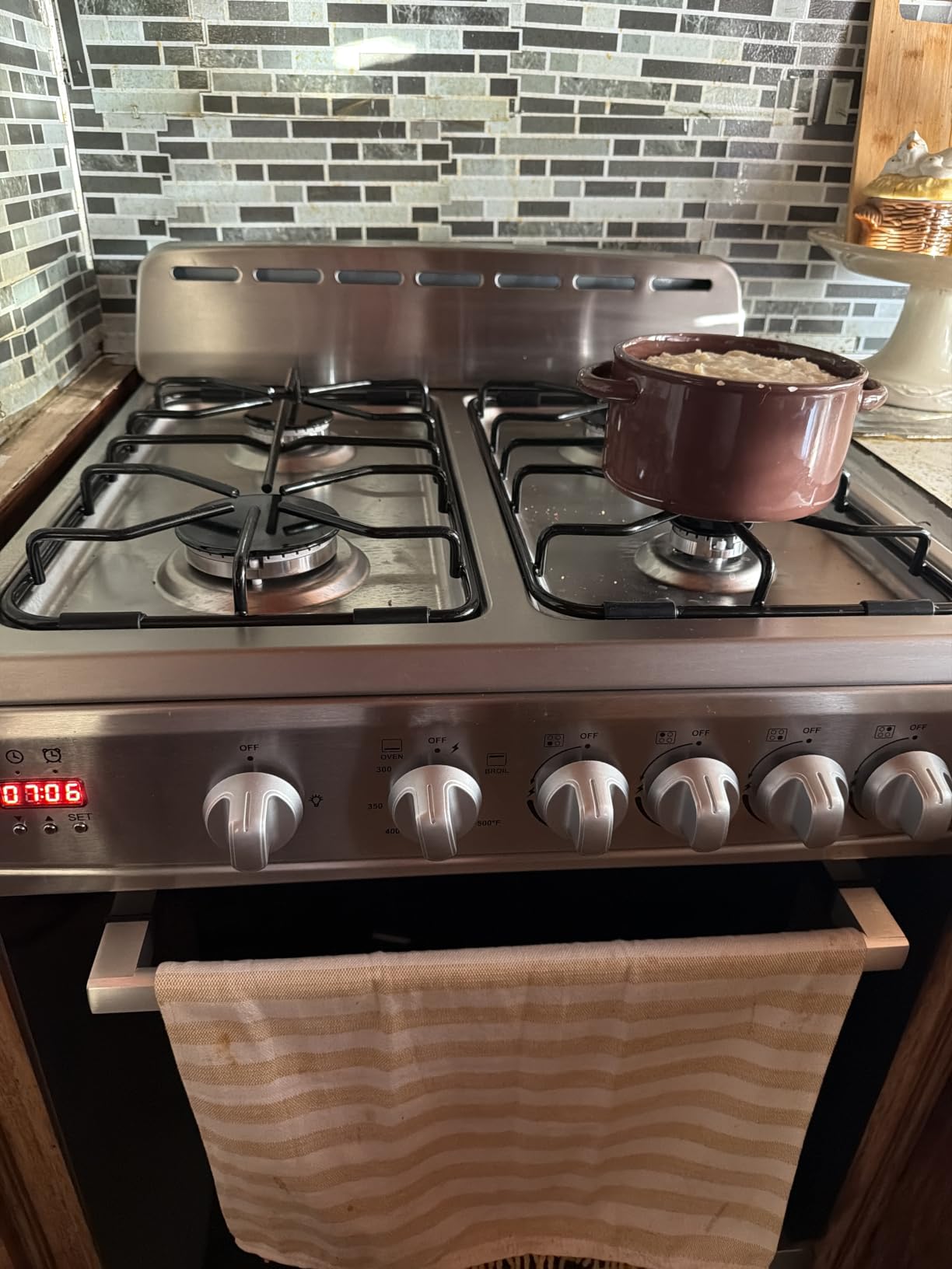 Avanti Compact Gas Range Oven 24-Inch with 4 Sealed Burners Automatic Electronic Ignition, Stainless Steel customer photo 2