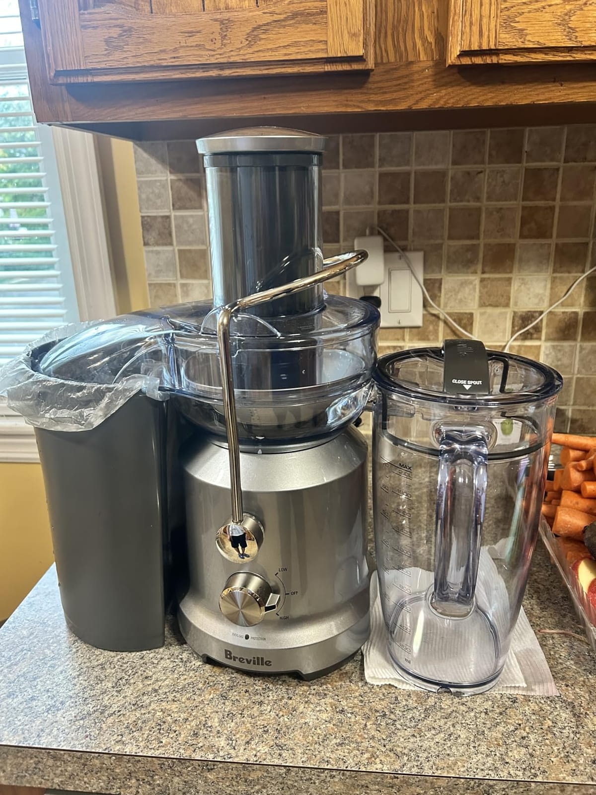 Breville BJE430SIL Juice Fountain Cold, Silver | Create nutrient-rich drinks with centrifugal juicer's Cold Spin Technology that preserves vitamins and minerals | 70 fl oz customer photo 1