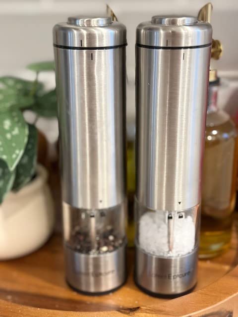 Latent Epicure Electric Salt and Pepper Grinder Set, USB-C Rechargeable | Stainless steel mills with LED light, Adjustable ceramic grinders, One-handed use, Rest tray & gift box included customer photo 2