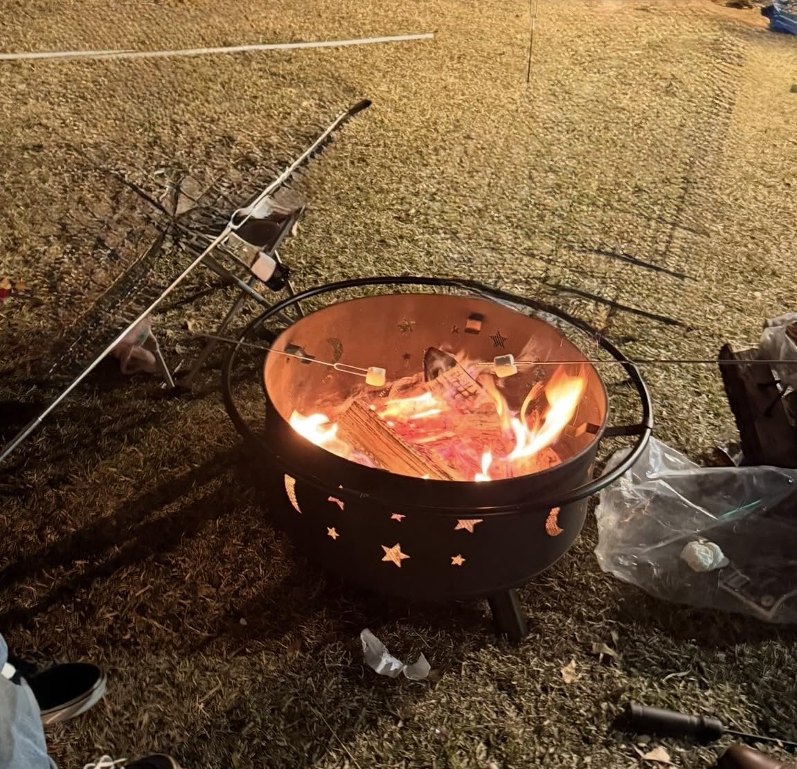 Fire Pit - 32-Inch Outdoor Wood Burning Firepit with Screen, Poker, and Cover - Outdoor Fire Pits for Backyard, Deck, or Patio by Pure Garden (Black) customer photo 2