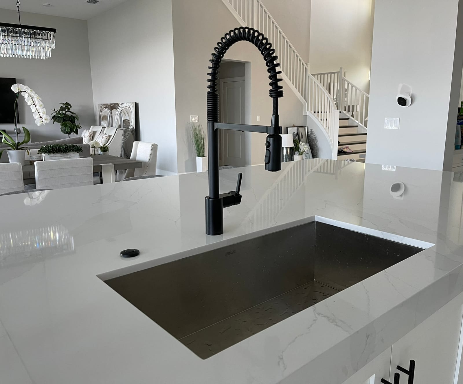 Moen Align Spot Resist Stainless Pulldown Kitchen Faucet with Pre-Rinse and Power Boost Pull Down Sprayer, Easy Installation, 5923SRS customer photo 2