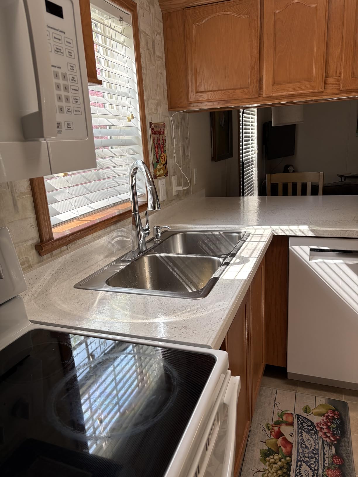 Daich SpreadStone Mineral Select Countertop Finishing Kit (Oyster) customer photo 1