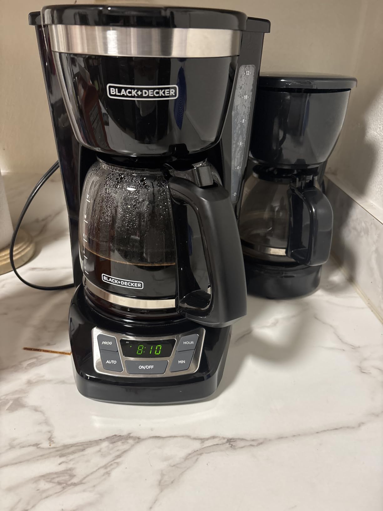 BLACK+DECKER 12-Cup Drip Coffee Maker with Vortex Brewing, Programmable Timer, Sneak-A-Cup and Auto Shutoff customer photo 2
