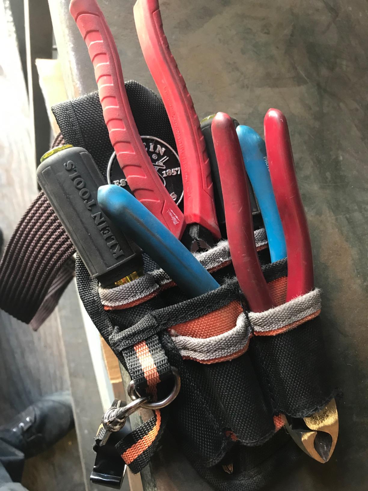 Klein Tools 5240 Tool Pouch, Tradesman Pro Maintenance Tool Pouch with 9 Pockets, Tape Thong, 2-Inch Tunnel Loop, Great Electrician Holster customer photo 2