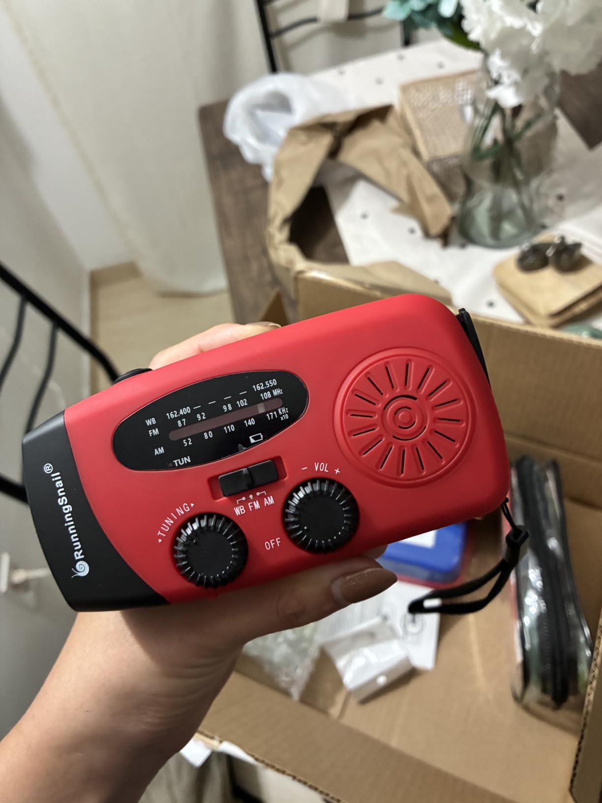 Hand Crank Radio with LED Flashlight, 2000mAh NOAA AM FM Emergency Radio customer photo 1
