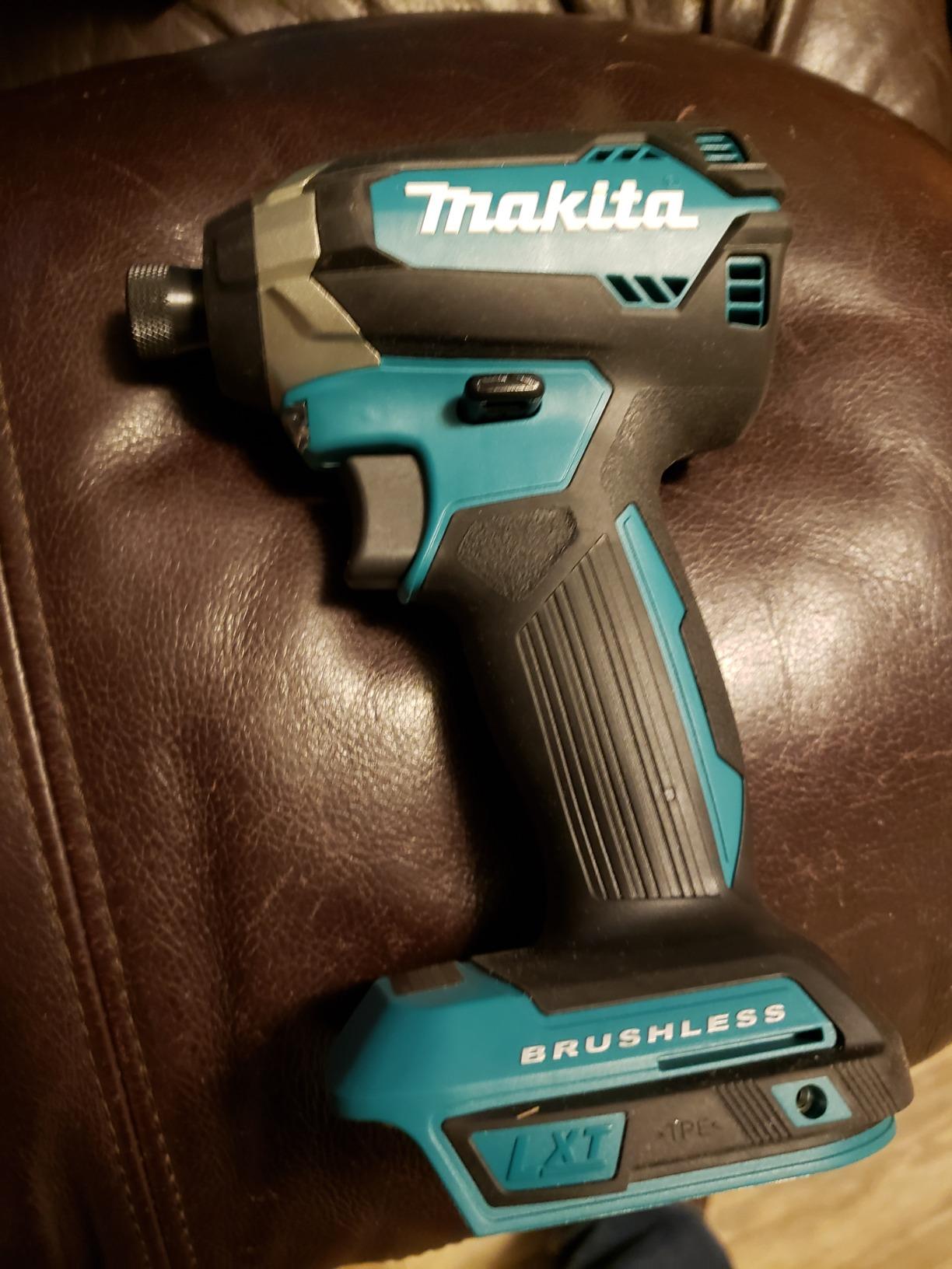 Makita XDT131 18V LXT Lithium-Ion Brushless Cordless Impact Driver Kit (3.0Ah) customer photo 1