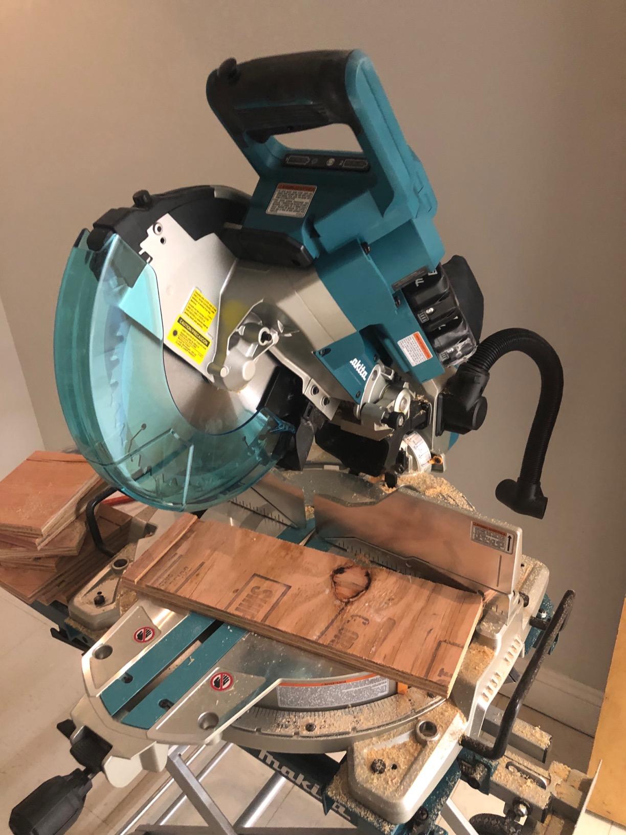 Makita XSL06PT 18V x2 LXT Lithium-Ion (36V) Brushless Cordless 10