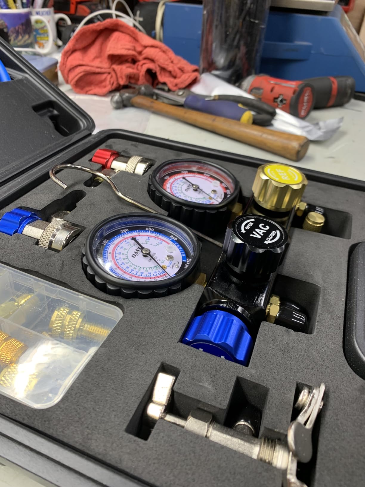 OMT 4 Way Automotive AC Diagnostic Manifold Gauge Set for R134a R410a R22 customer photo 2