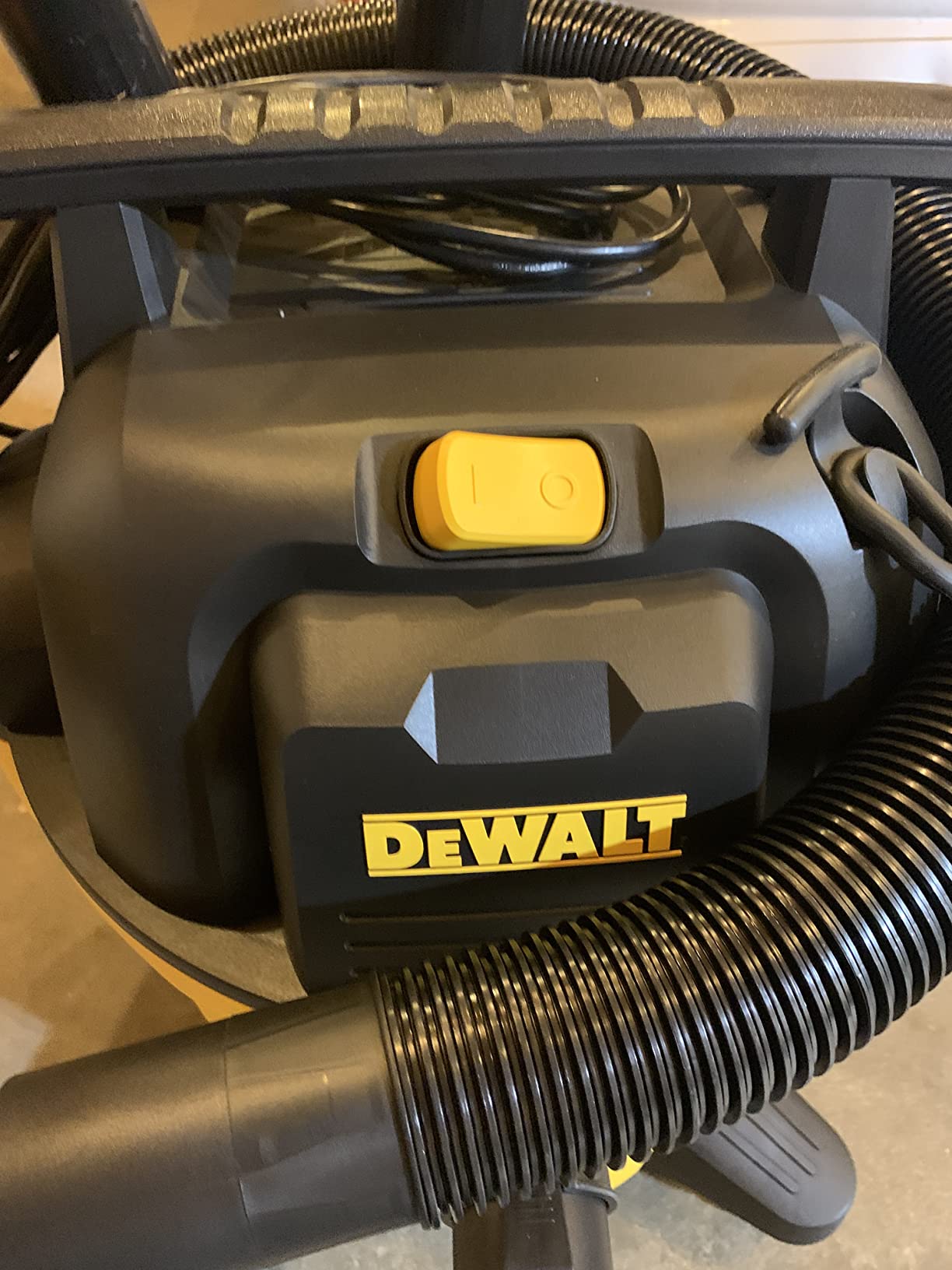DEWALT 12 Gallon Poly Wet/Dry Vac, 5.5 HP Shop Vacuum DXV12P customer photo 2