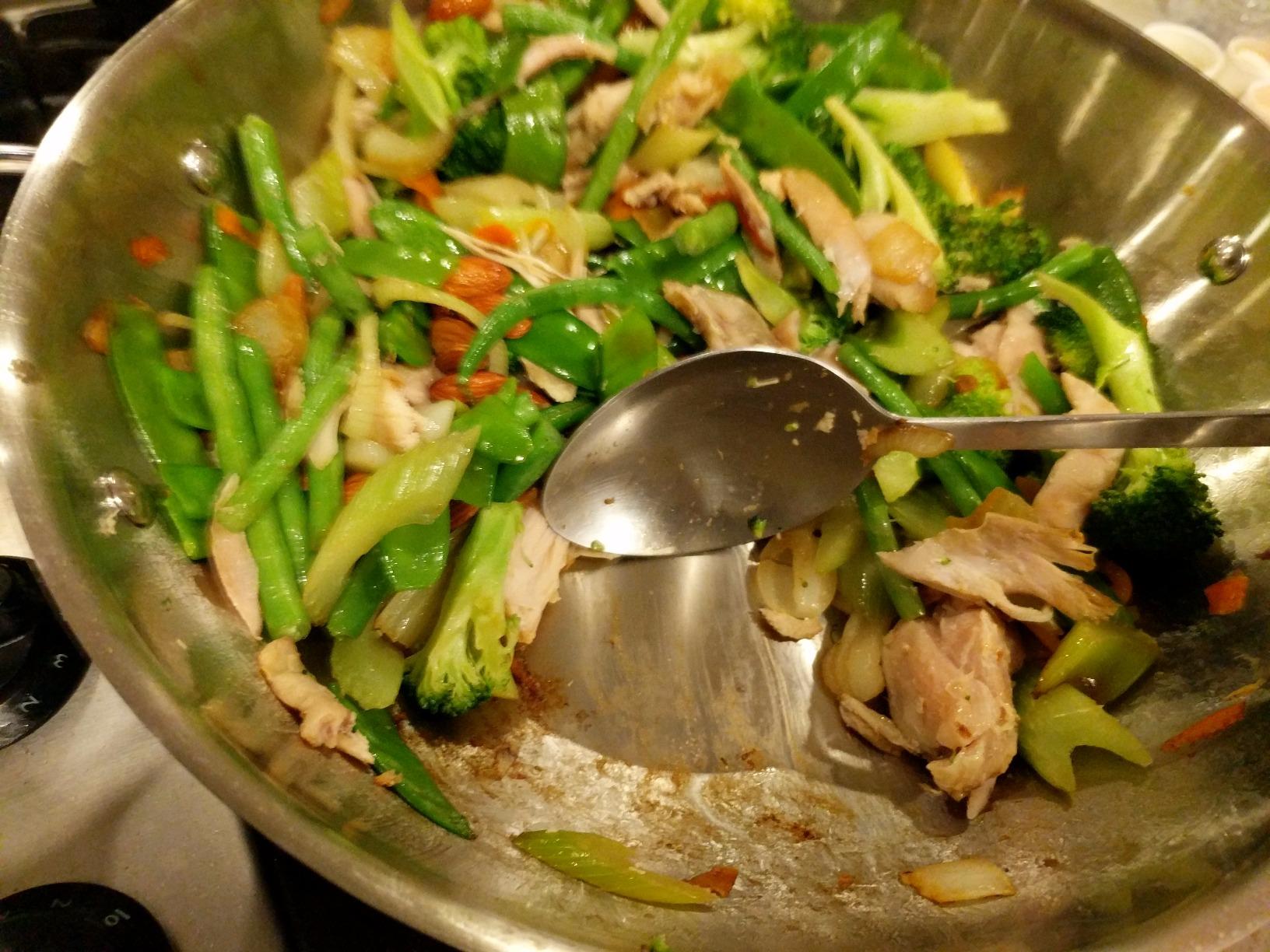 Cooks Standard 12-inch Multi-Ply Clad Stainless Steel Stir Fry Pan with Lid customer photo 2