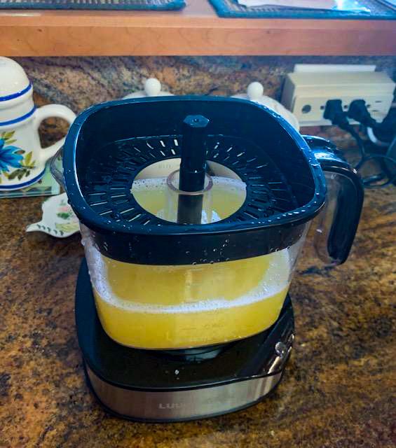 Luukmonde Electric Citrus Juicer 1.2L Large Volume, Orange Juicer with Powerful Motor and LED Working Lamp, Electric Lemon Squeezer for Orange Lemon Lime Grapefruit, Black customer photo 1