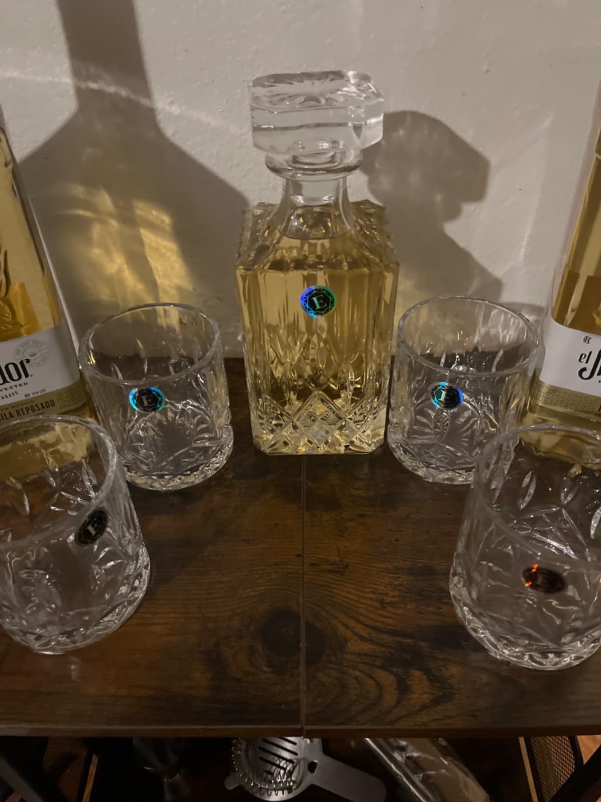ELIDOMC 5PC Italian Crafted Crystal Whiskey Decanter & Whiskey Glasses Set, Crystal Decanter Set With 4 Whiskey Glasses, Whiskey Decanter Sets for Men. customer photo 1