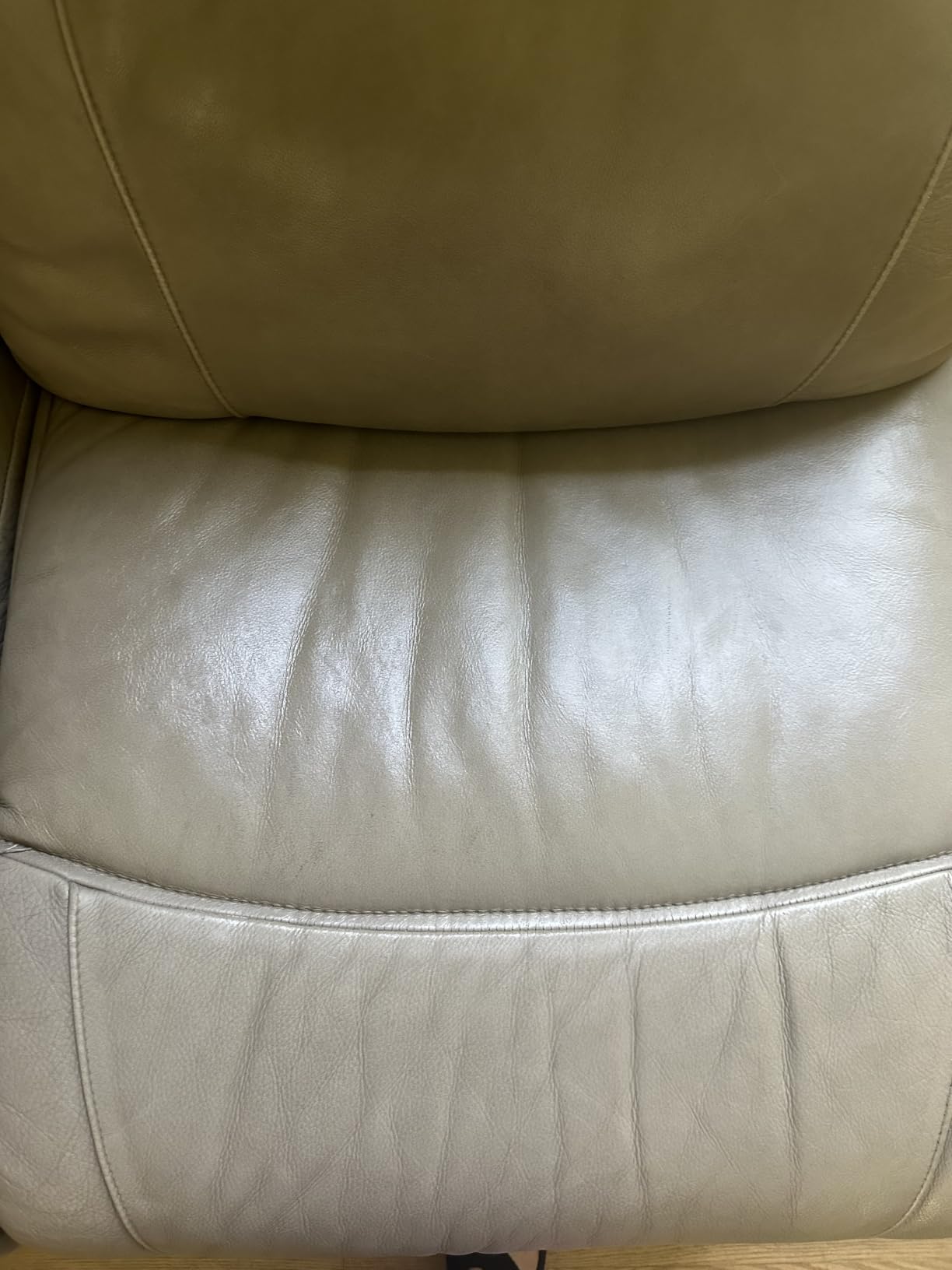 Furniture Clinic Leather Complete Restoration Kit | with Leather Recoloring Balm, Cleaner, 2-in-1 Protection Cream & Conditioner, Sponge, and Cloth | Repair Kit for Furniture (Dark Brown) customer photo 1