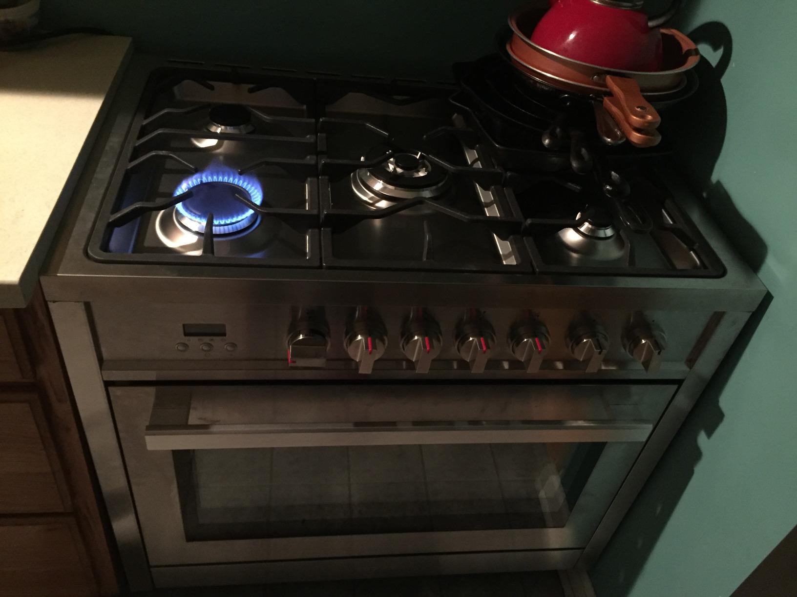 Cosmo 36 in. Nebula Collection 4.4 cu ft 5 Burner Gas Range Convection, Stainless Steel | COS-965AGC Oven Fan Circulation, Cast Iron Grates, Digital Display with Timer, Metal Knobs, Liquid Propane Convertible customer photo 1
