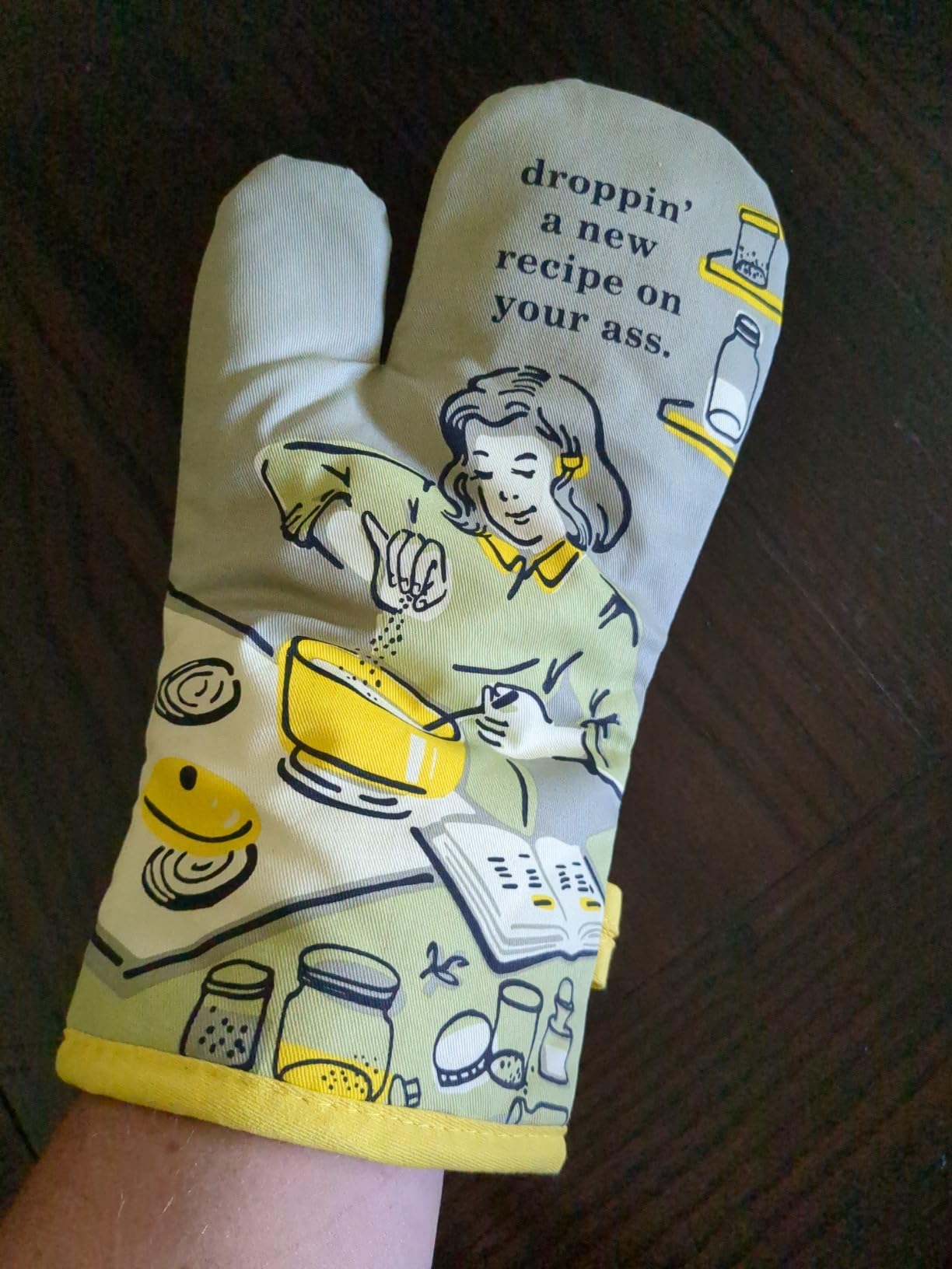 Blue Q Oven Mitts - Cute Kitchen Accessories & Kitchen Gifts - The Secret customer photo 2