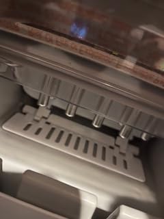 Frigidaire Counter top Portable, 26 lb per Day Nugget Ice Maker Machine (Red Stainless Steel) customer photo 2